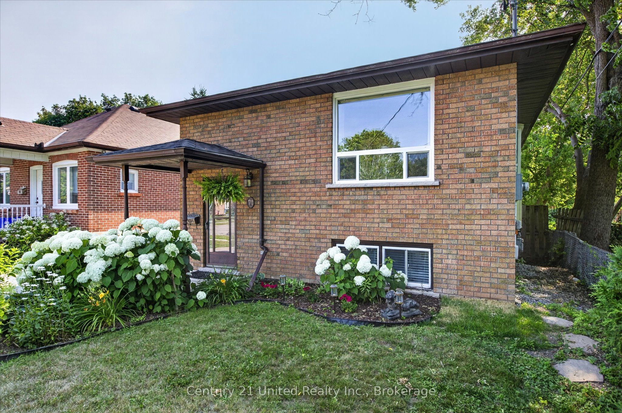 71 Pine Street, Peterborough, ON K9J 5A6 photo 3
