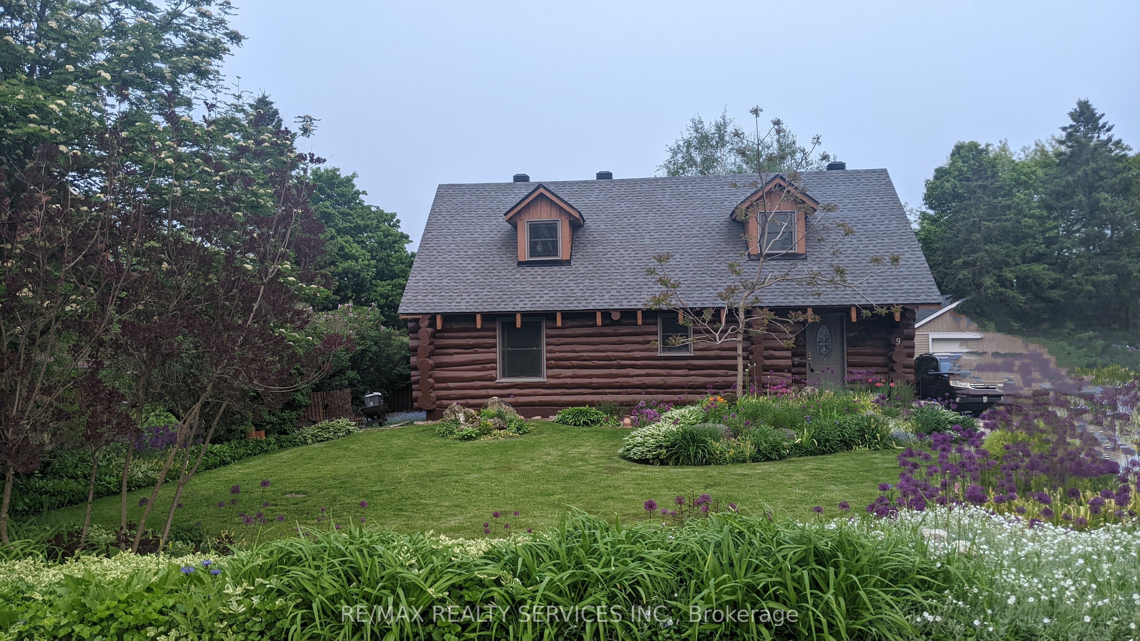 9 Orangeville Street, Erin, ON N0B 1Z0