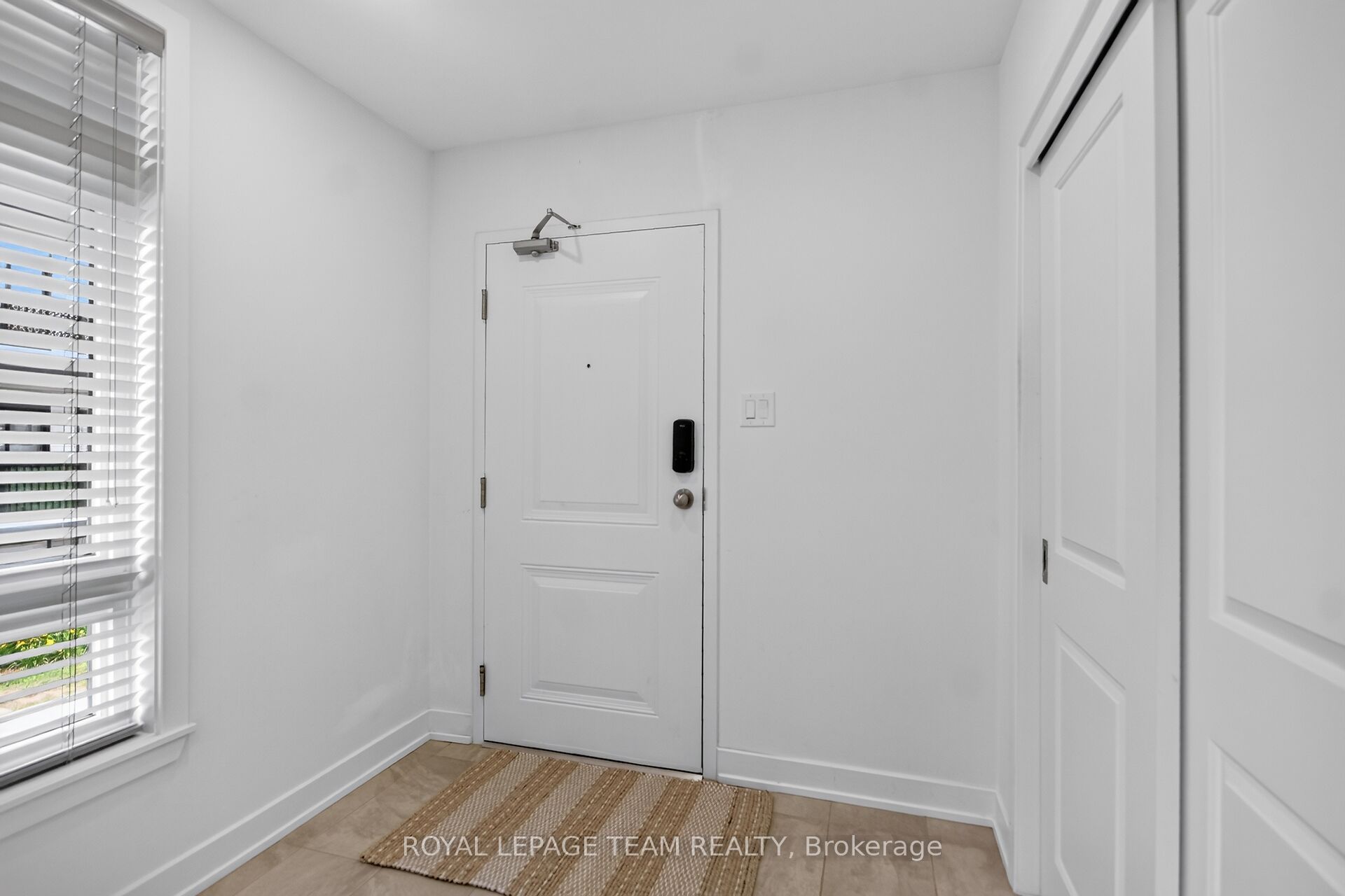 45 Overberg Way H, Kanata, ON K2S 2Y4 photo 3