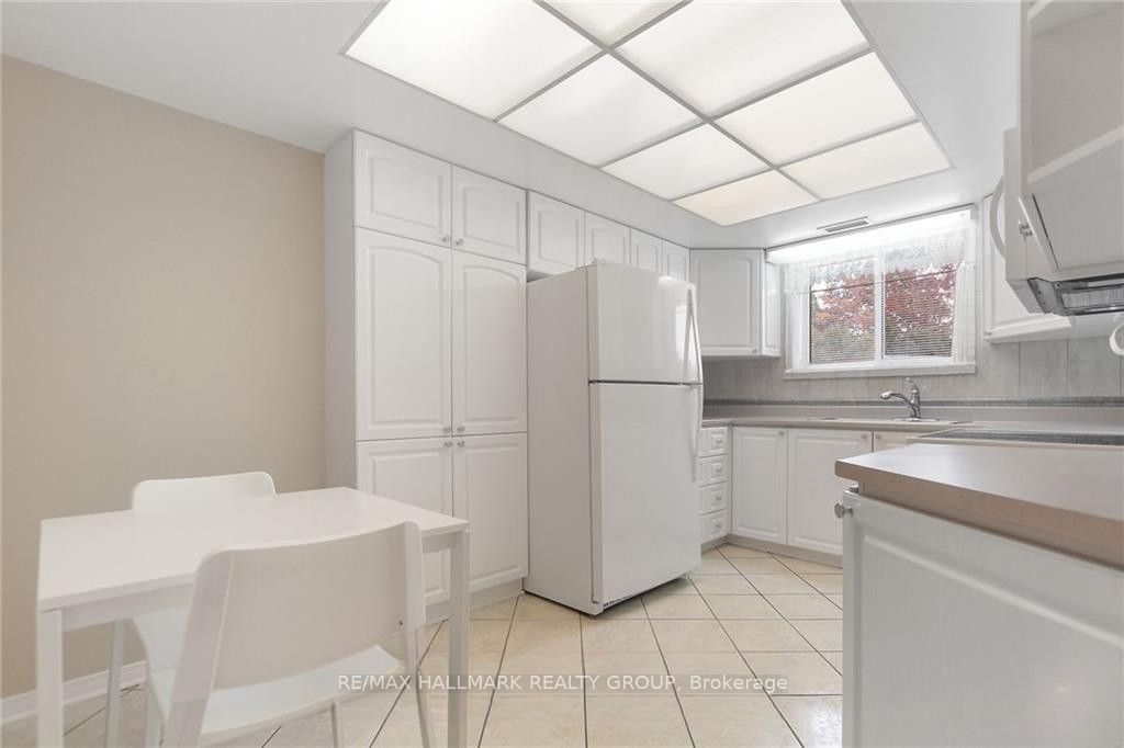 1705 Playfair Drive 212, Alta Vista and Area, ON K1H 8P6 photo 3
