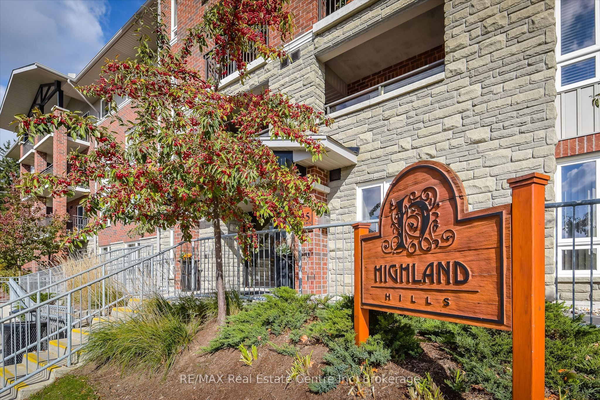 645 St David Street S 302, Centre Wellington, ON N1M 0A9 photo 2
