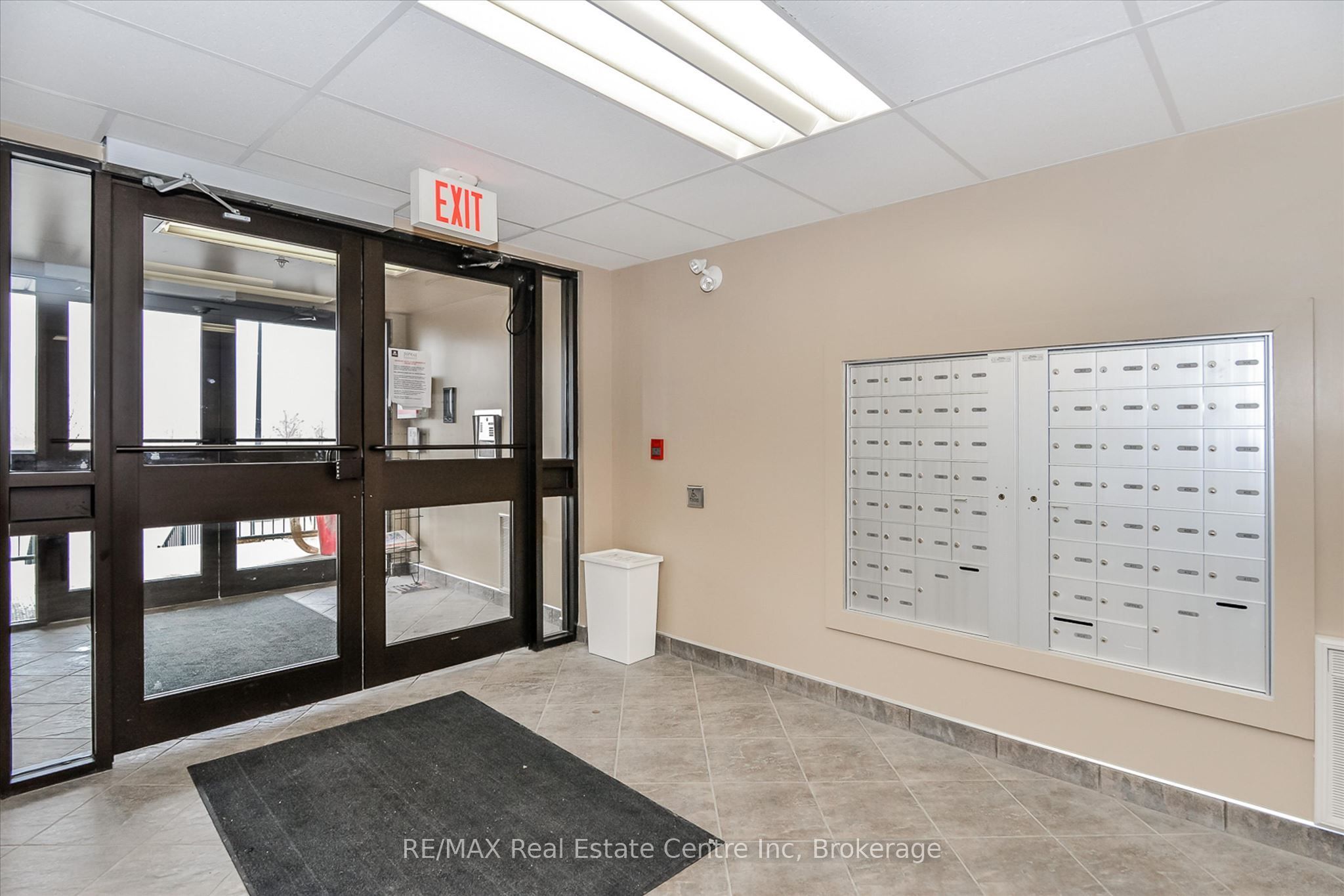 645 St David Street S 302, Centre Wellington, ON N1M 0A9 photo 5