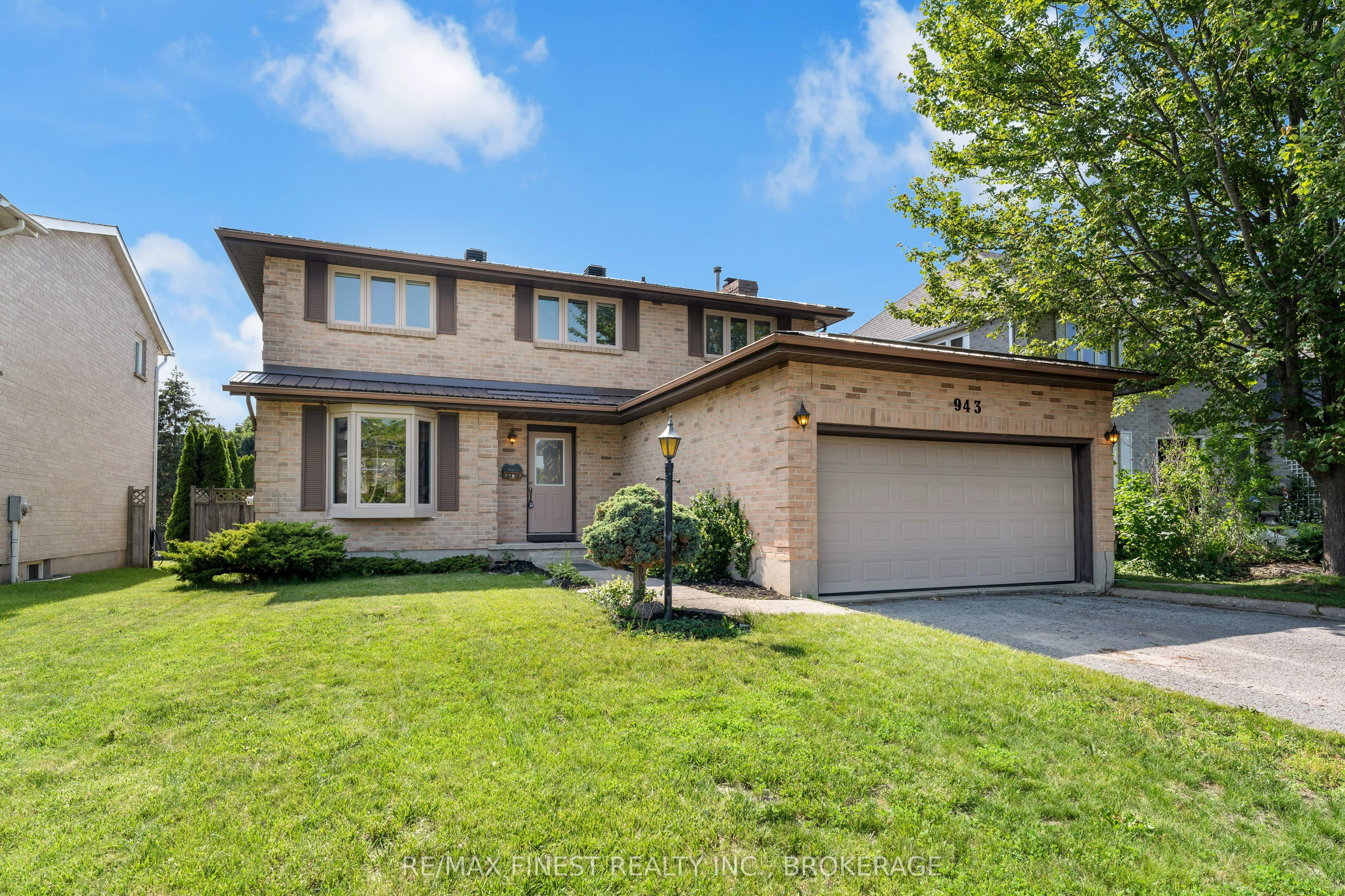 943 Newhall Drive, Kingston, ON K7P 2C7