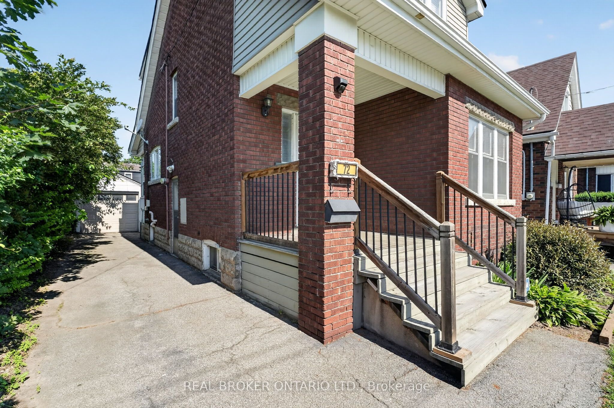 72 Houghton Avenue S, Hamilton, ON L8K 2M8 photo 4