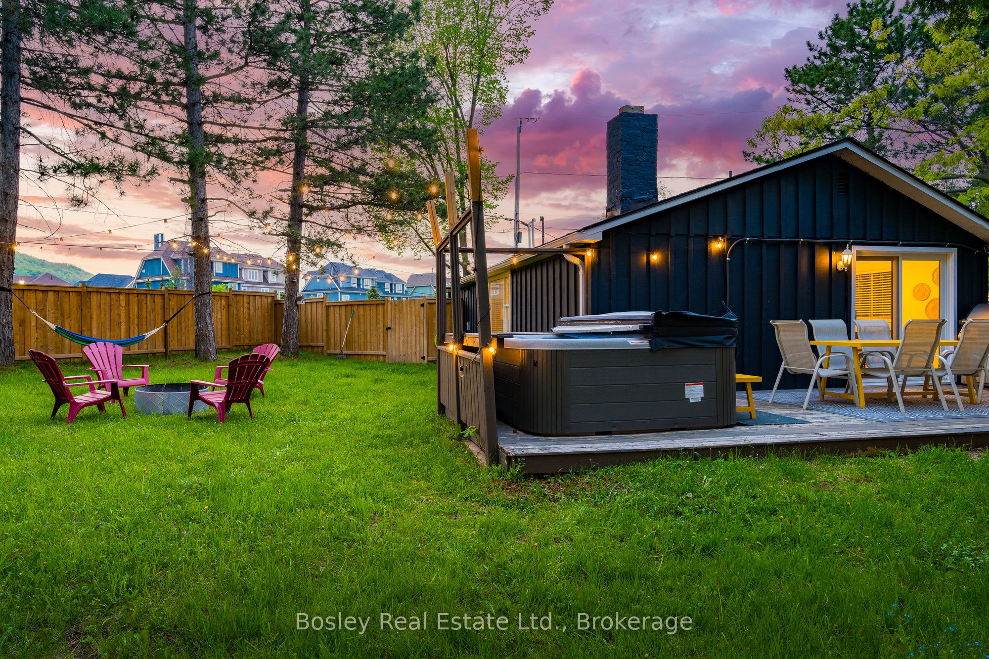 102 HELEN Street, Blue Mountains, ON L9Y 3Z2 photo 2