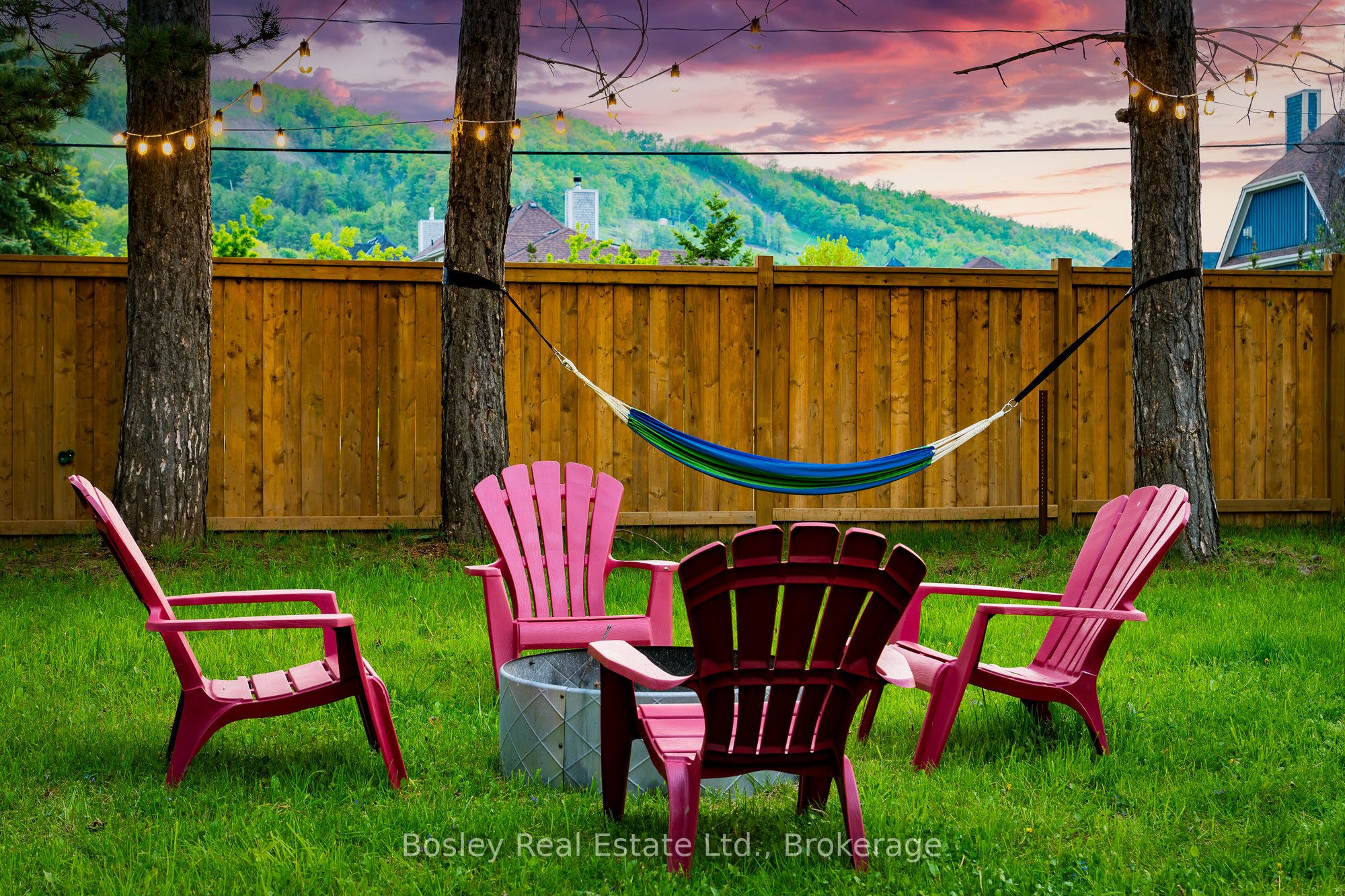 102 HELEN Street, Blue Mountains, ON L9Y 3Z2 photo 3