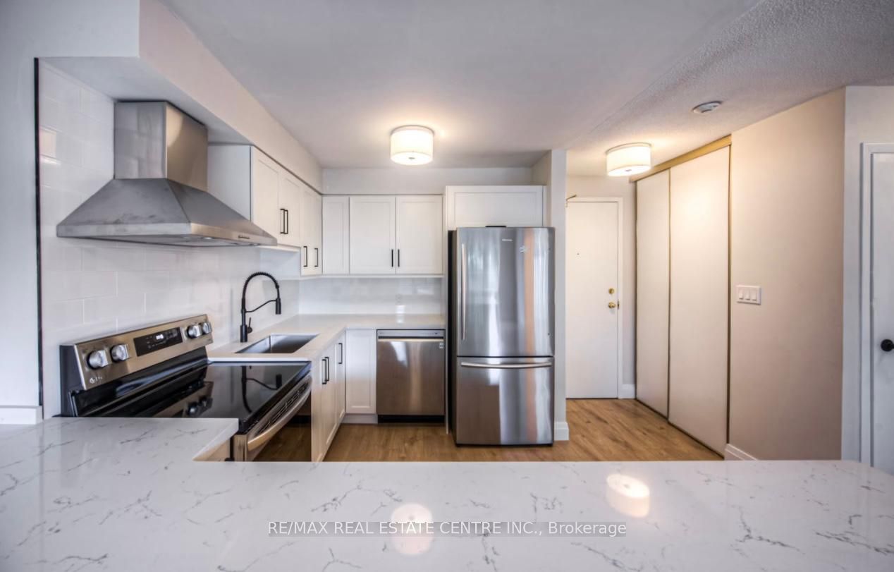 30 Hugo Crescent 107, Kitchener, ON N2M 3Z2