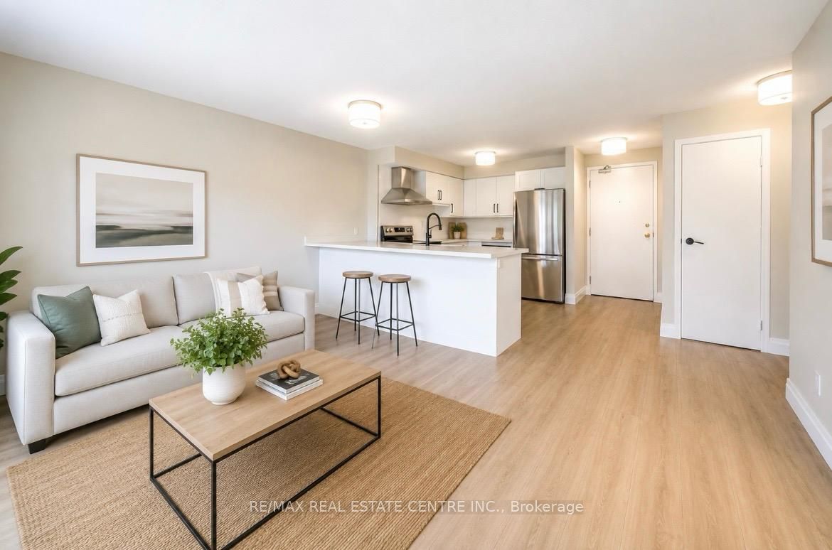 30 Hugo Crescent 107, Kitchener, ON N2M 3Z2 photo 2