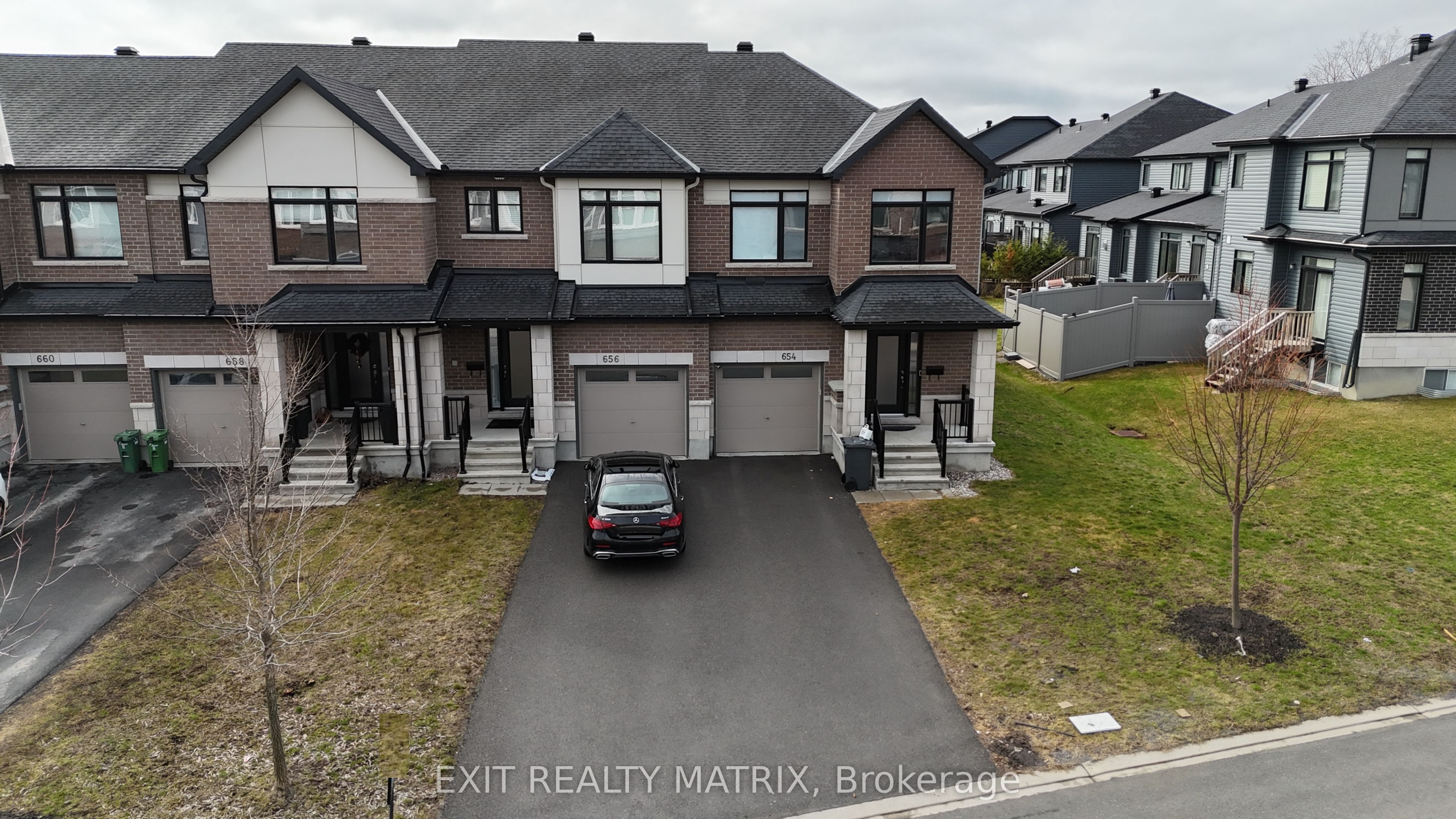 656 Putney Crescent W, Stittsville - Munster - Richmond, ON K2S 2N7 photo 4
