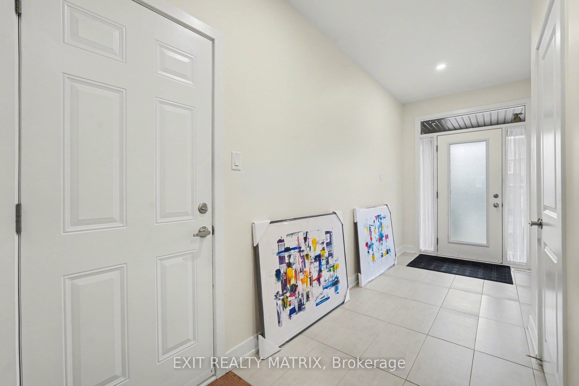 656 Putney Crescent W, Stittsville - Munster - Richmond, ON K2S 2N7 photo 5