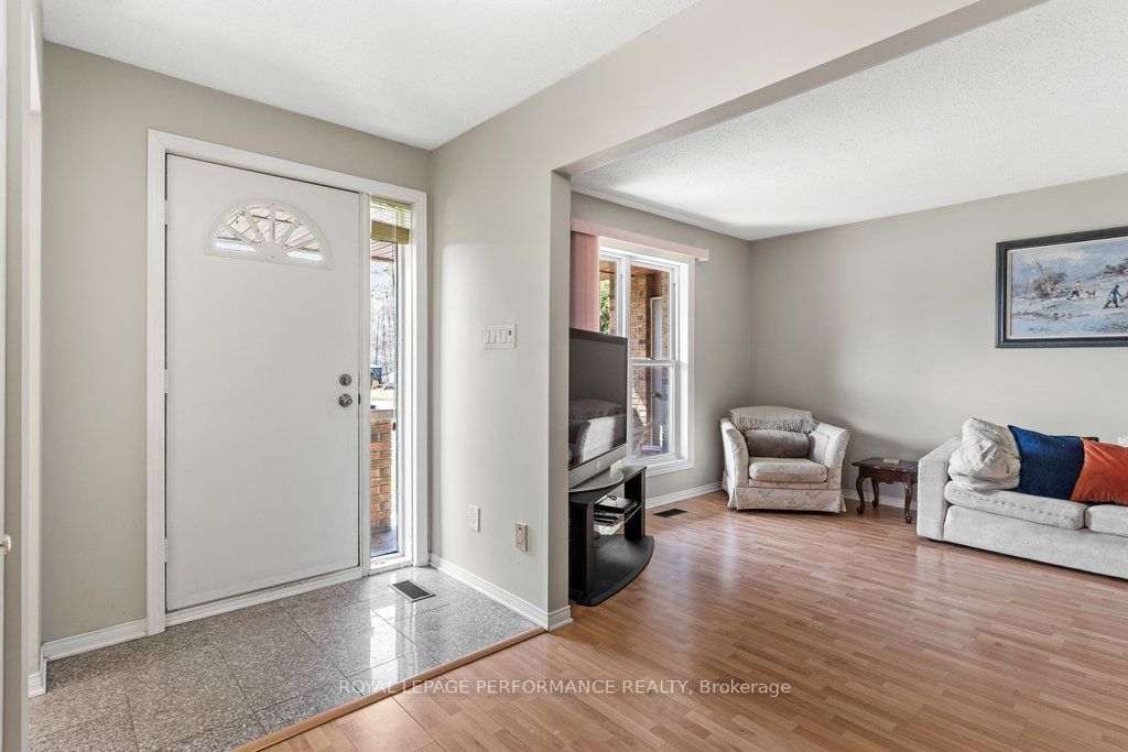 5529 Woodeden Drive, Manotick - Kars - Rideau Twp and Area, ON K4M 1B4 photo 5