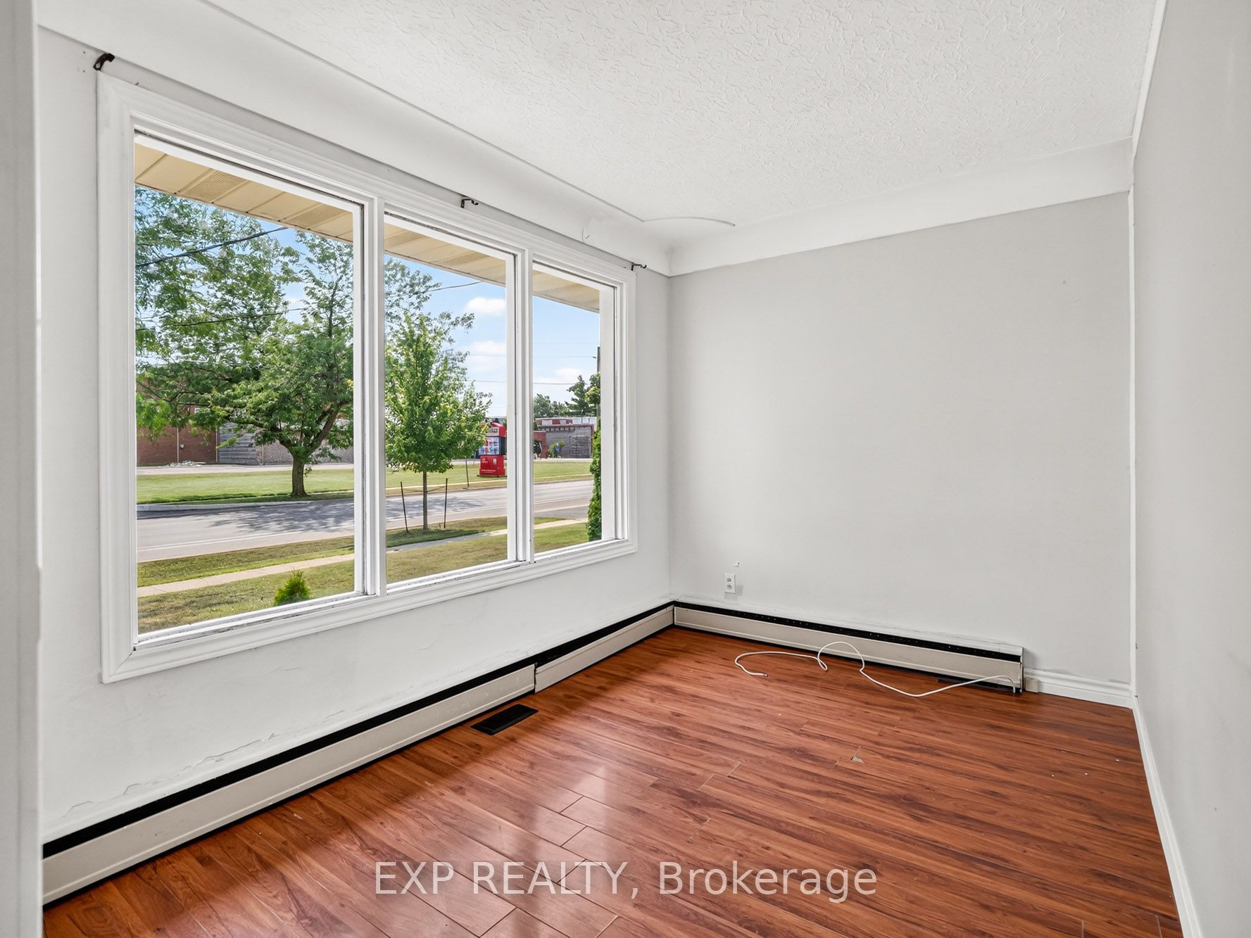 151 Wellington Street, Welland, ON L3B 1B4 photo 4