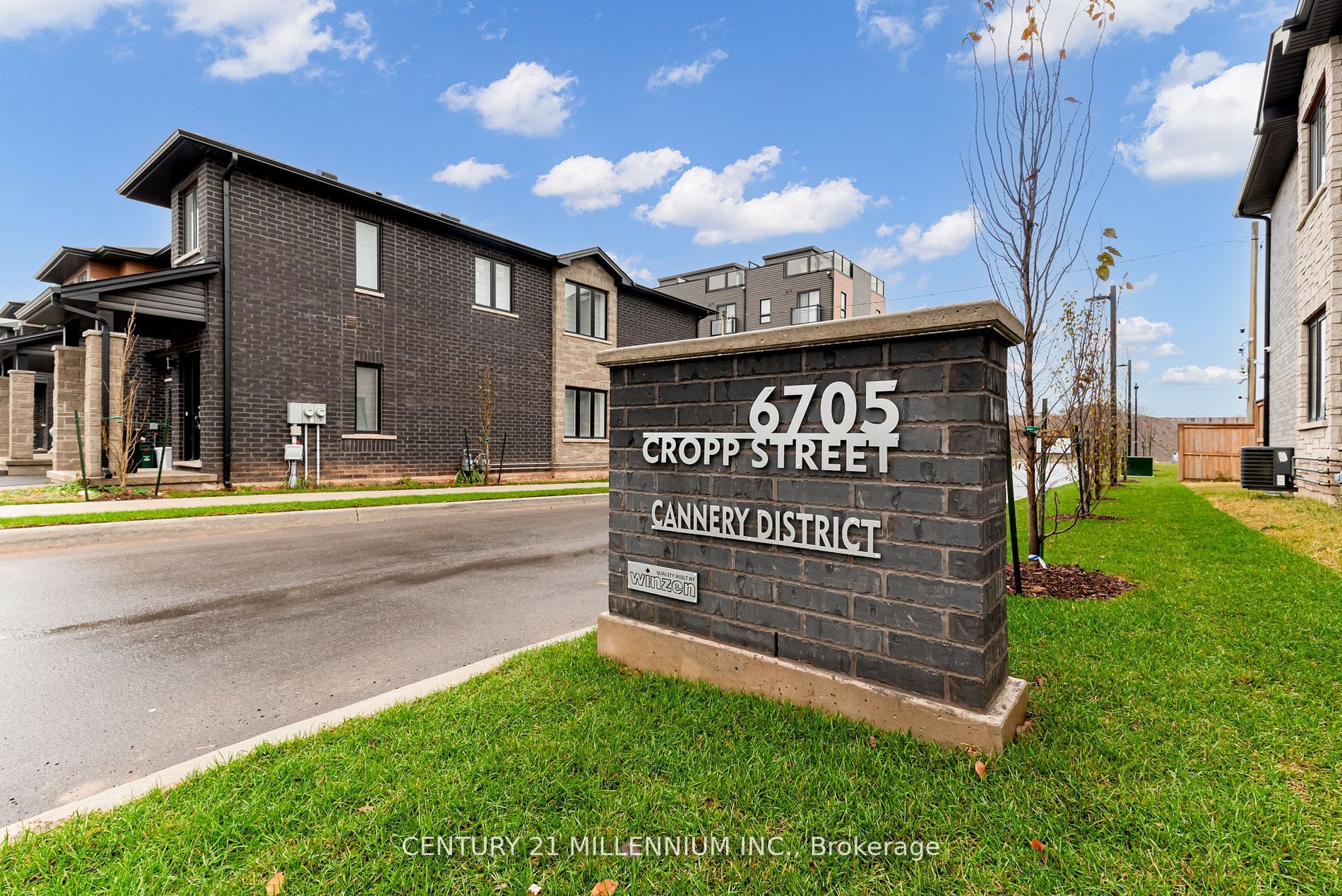 6705 Cropp Street E 102, Niagara Falls, ON L2E 5J8 photo 2