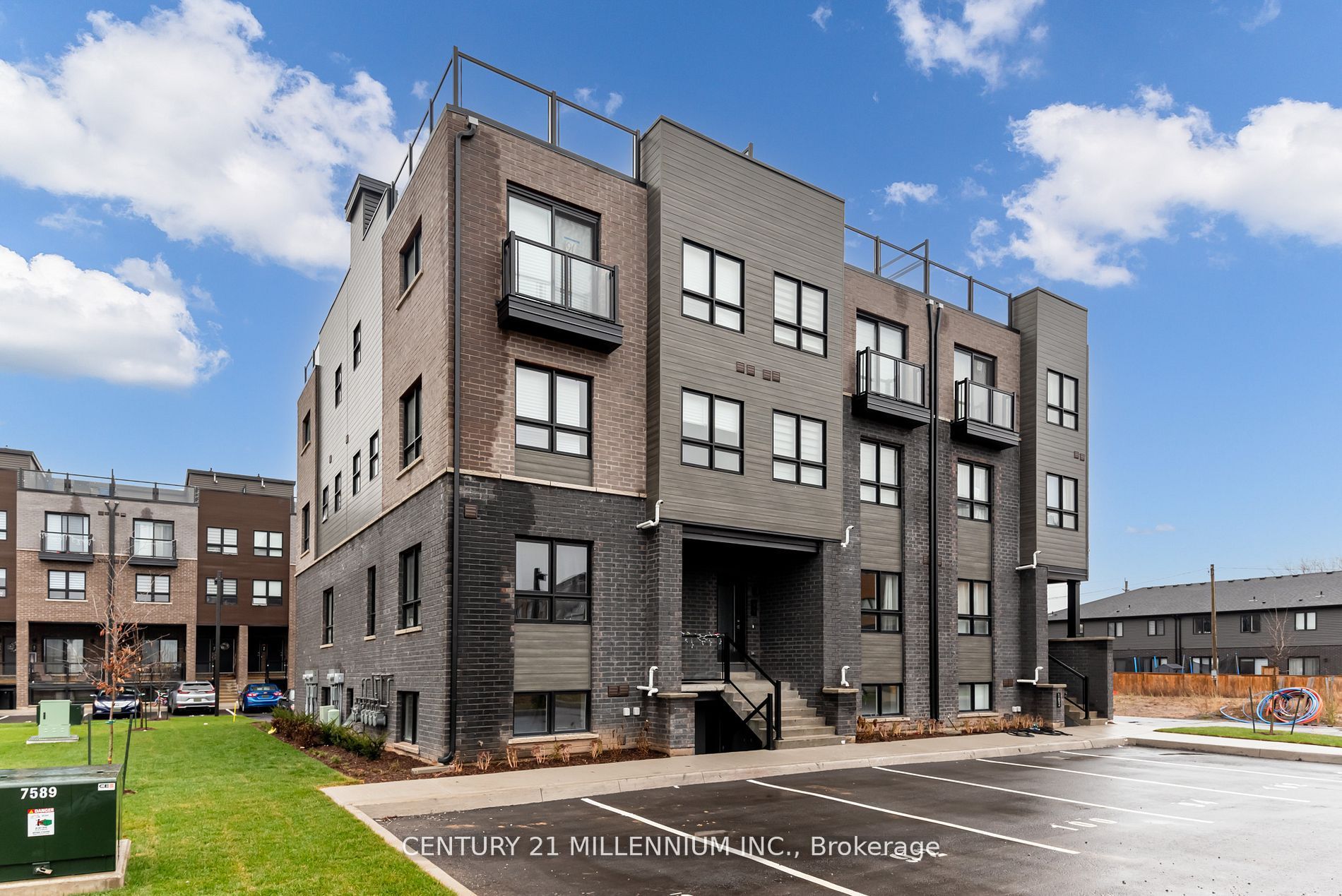 6705 Cropp Street E 102, Niagara Falls, ON L2E 5J8 photo 4