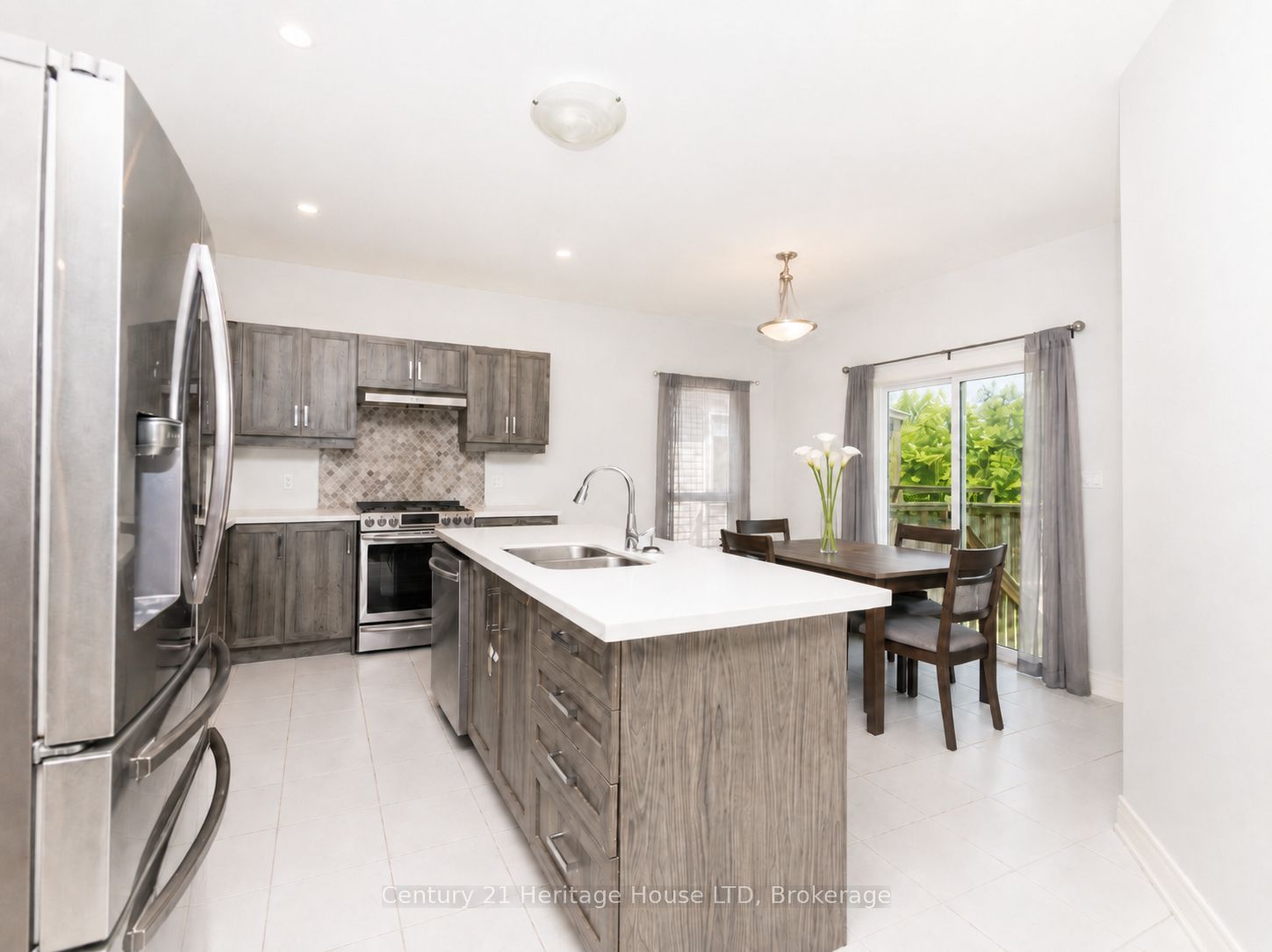 892 BURWELL Street, Fort Erie, ON L2A 1N1 photo 5