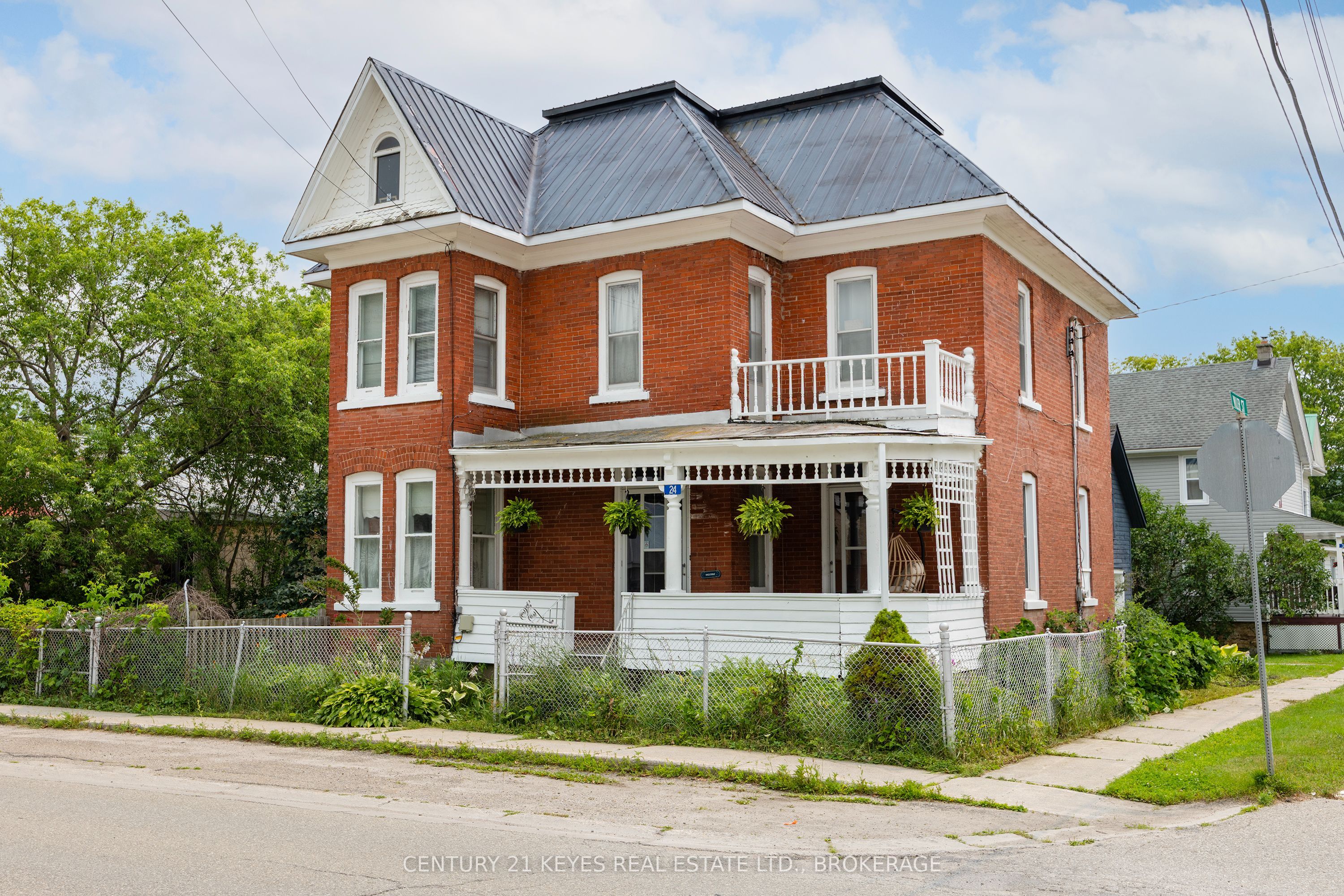 24 King St West Street W, Lansdowne Village, ON K0E 1L0 photo 3