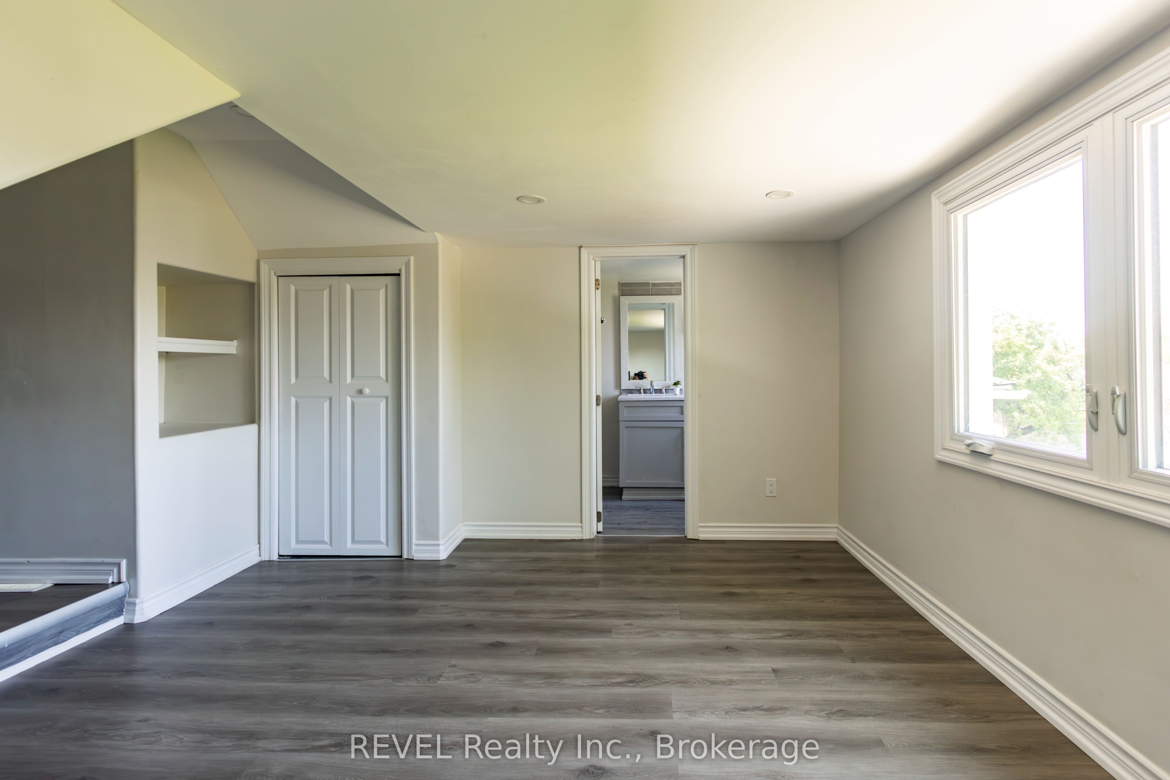 45 Parker Street, St. Catharines, ON L2S 1C7 photo 3