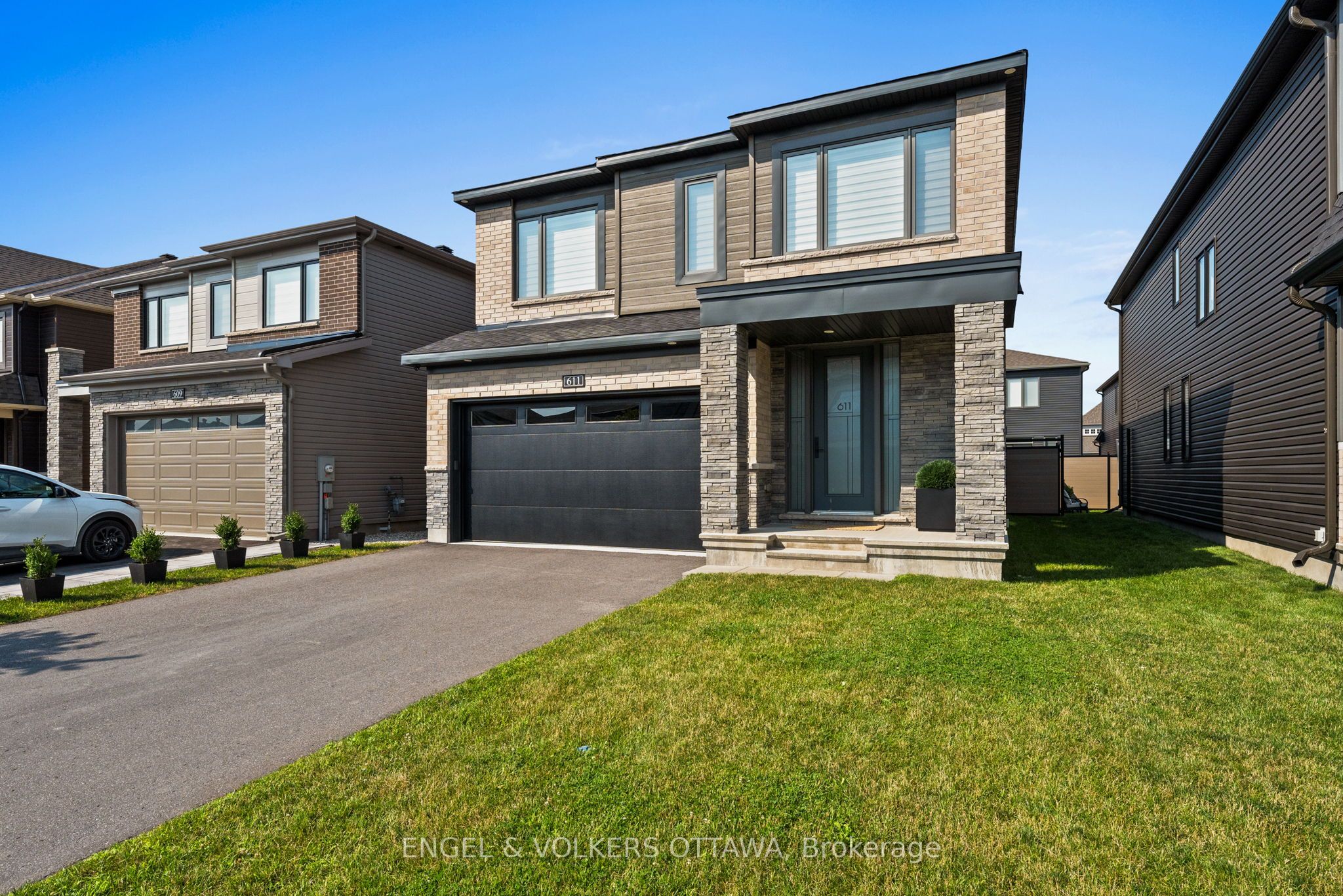 611 Ribbon Street, Manotick - Kars - Rideau Twp and Area, ON K4M 0M8 photo 3
