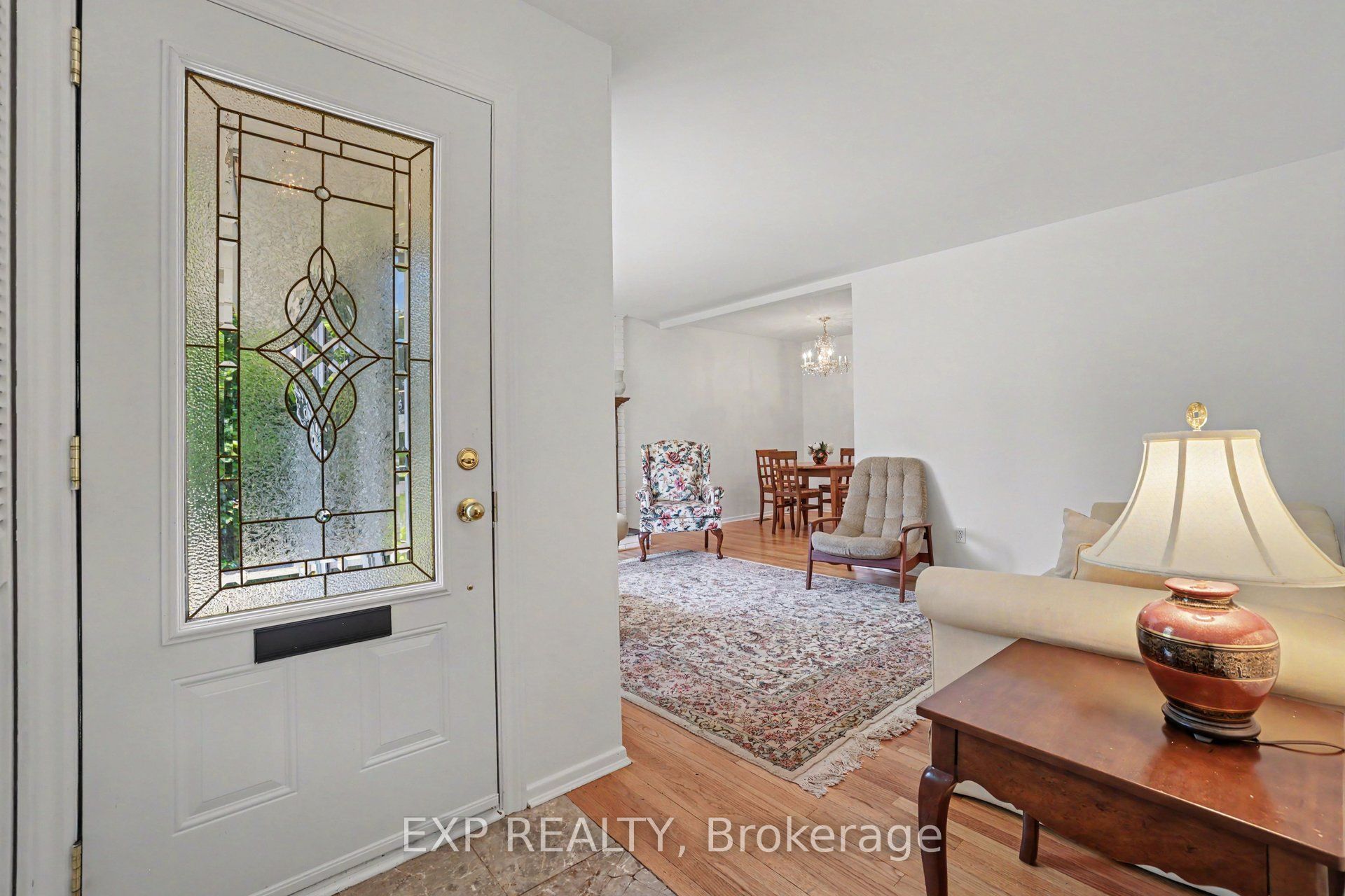 16 Elmsley Crescent, Bells Corners and South to Fallowfield, ON K2H 6V2 photo 5