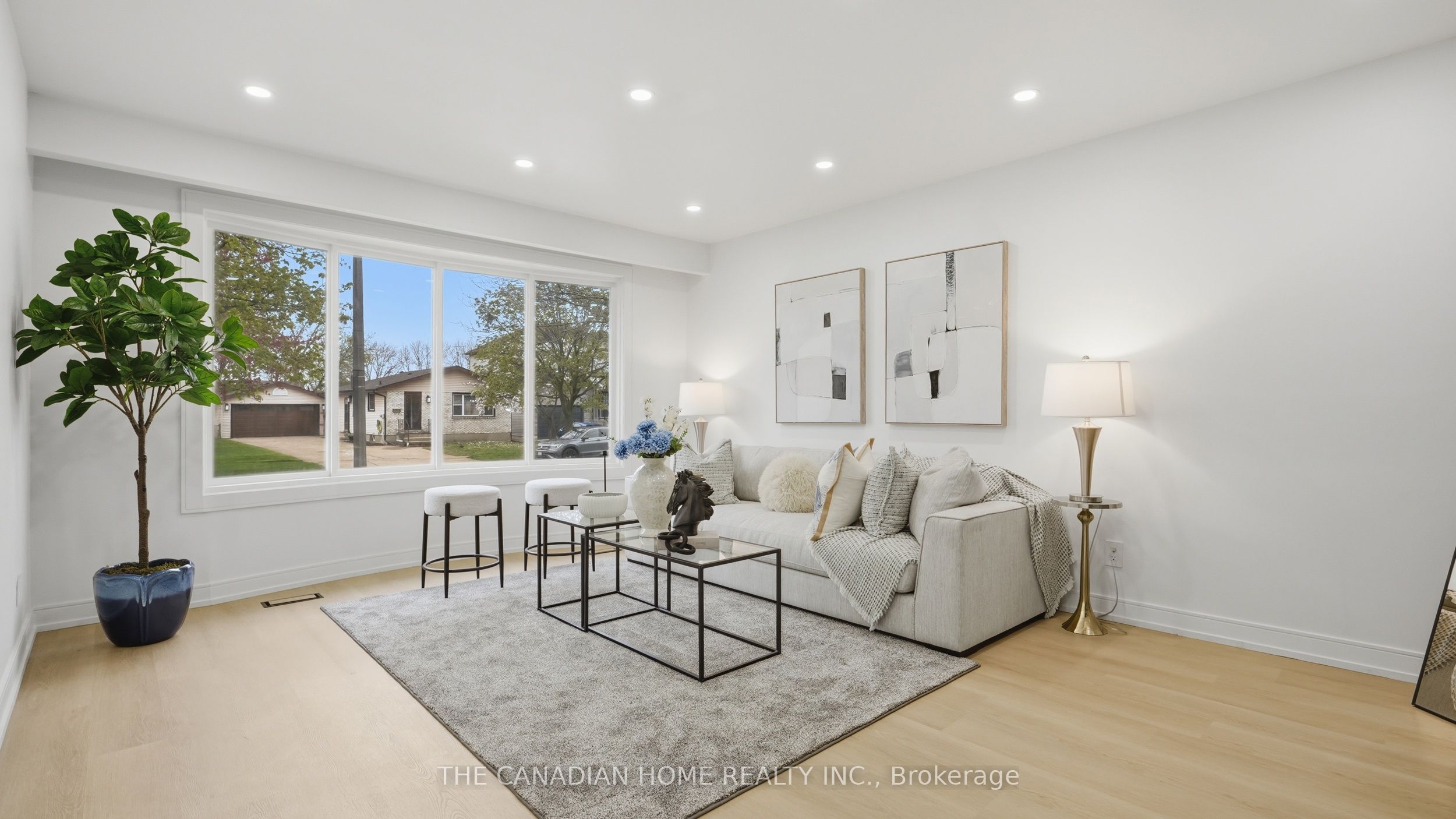 6041 Cadham Street, Niagara Falls, ON L2G 3A2 photo 5