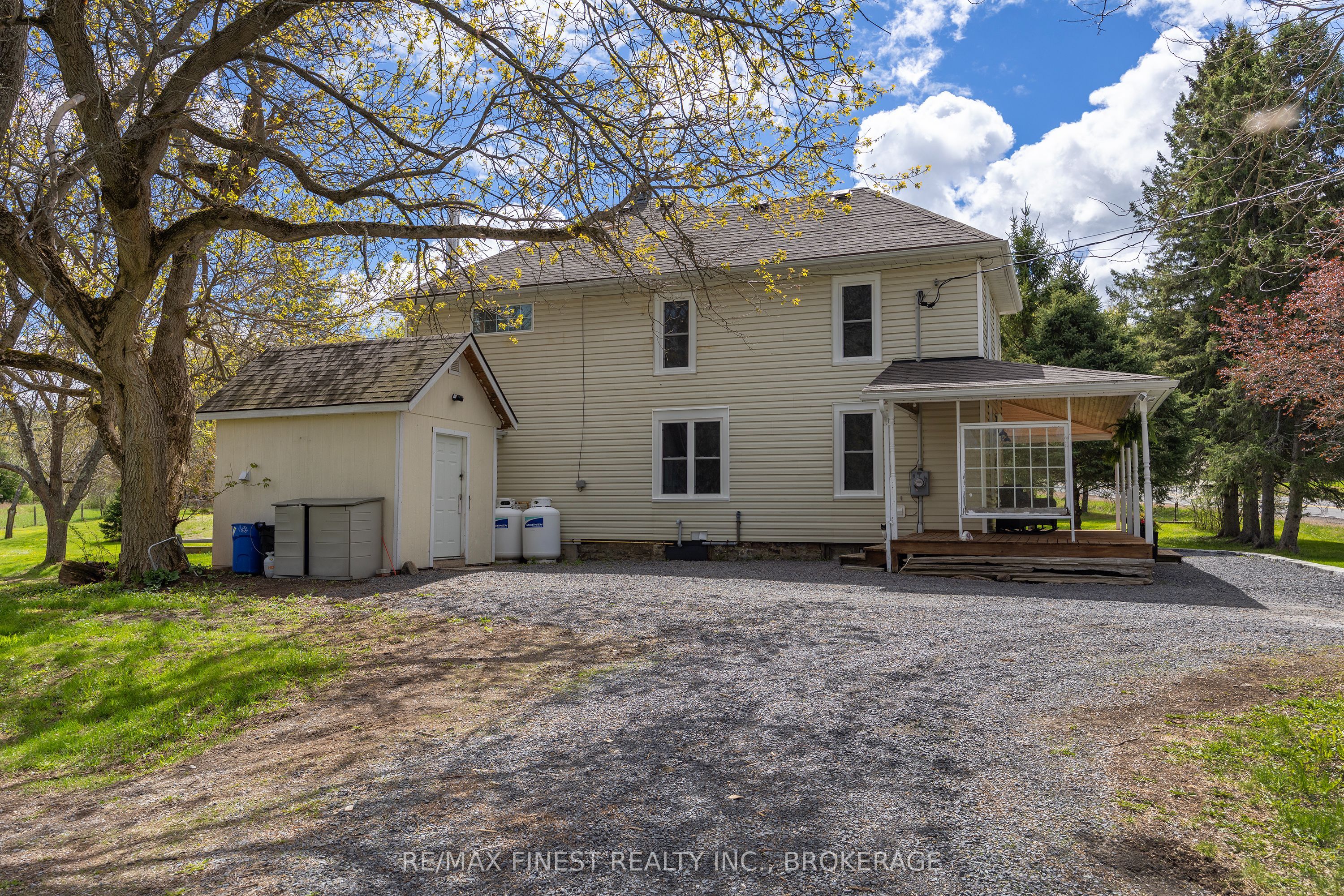402 Jones Falls Road, Rideau Lakes, ON K0G 1E0 photo 4