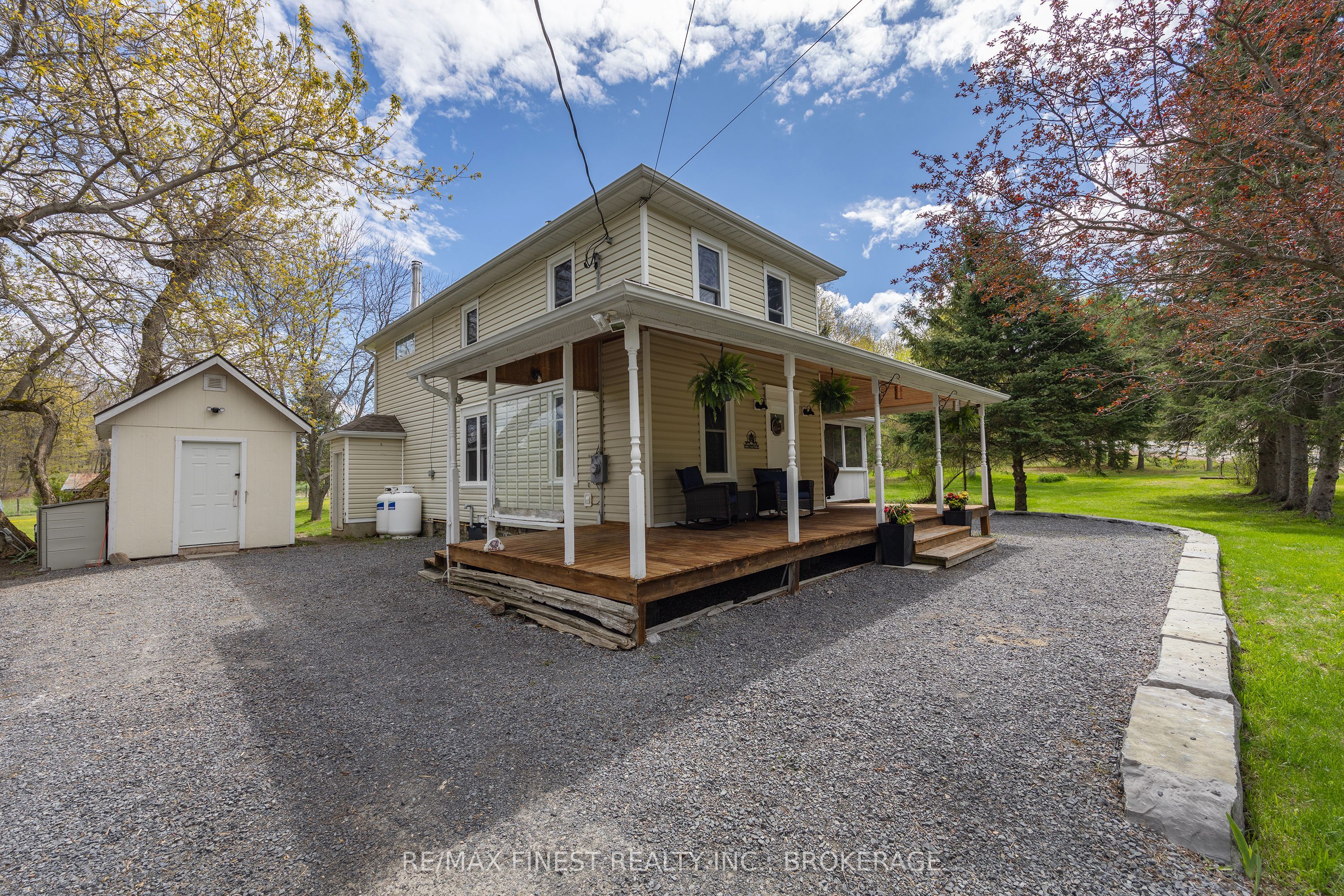 402 Jones Falls Road, Rideau Lakes, ON K0G 1E0 photo 5