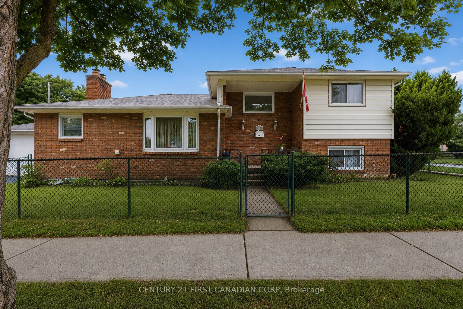 184 Durand Street, Sarnia, ON N7T 5A3 photo 2