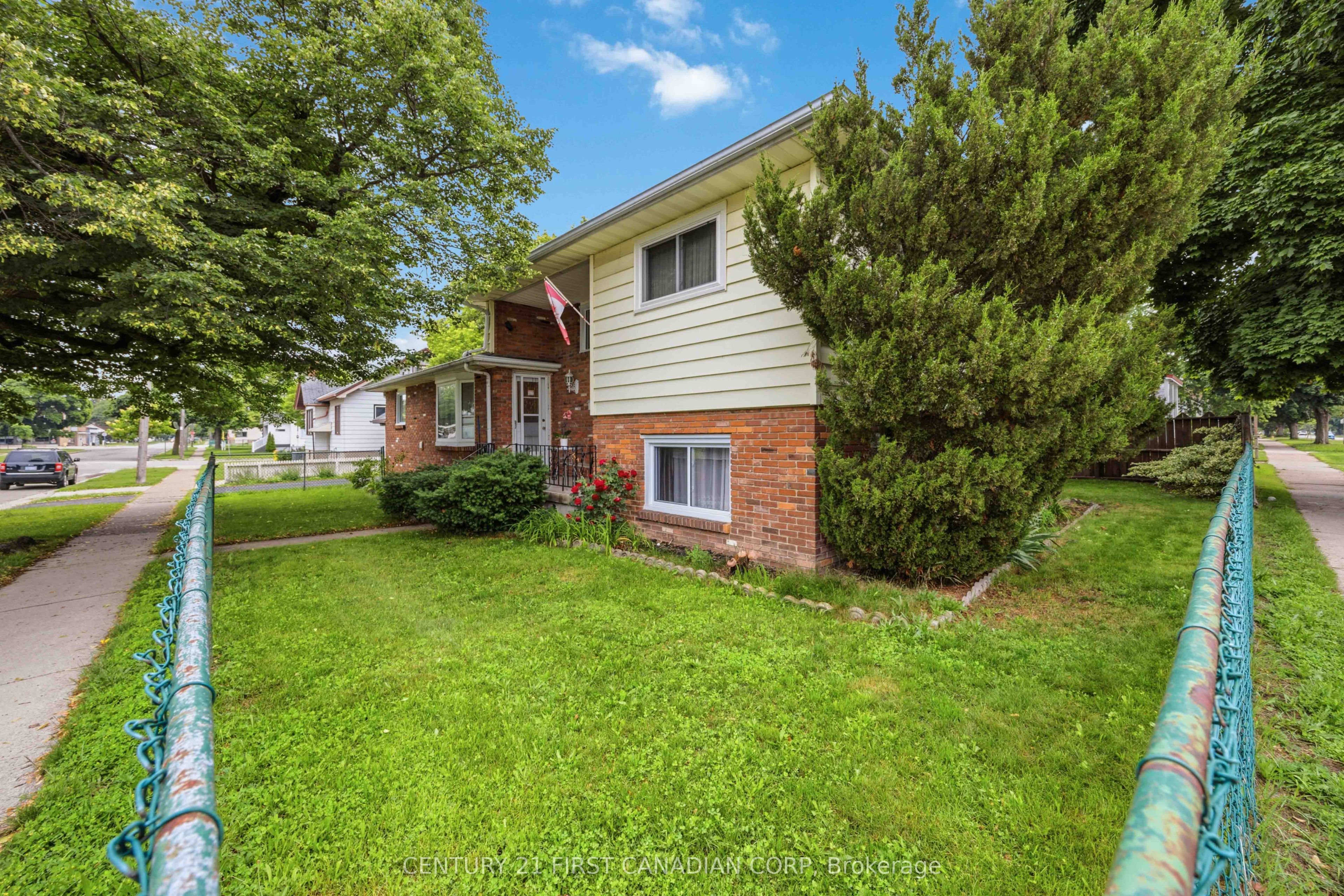 184 Durand Street, Sarnia, ON N7T 5A3 photo 4