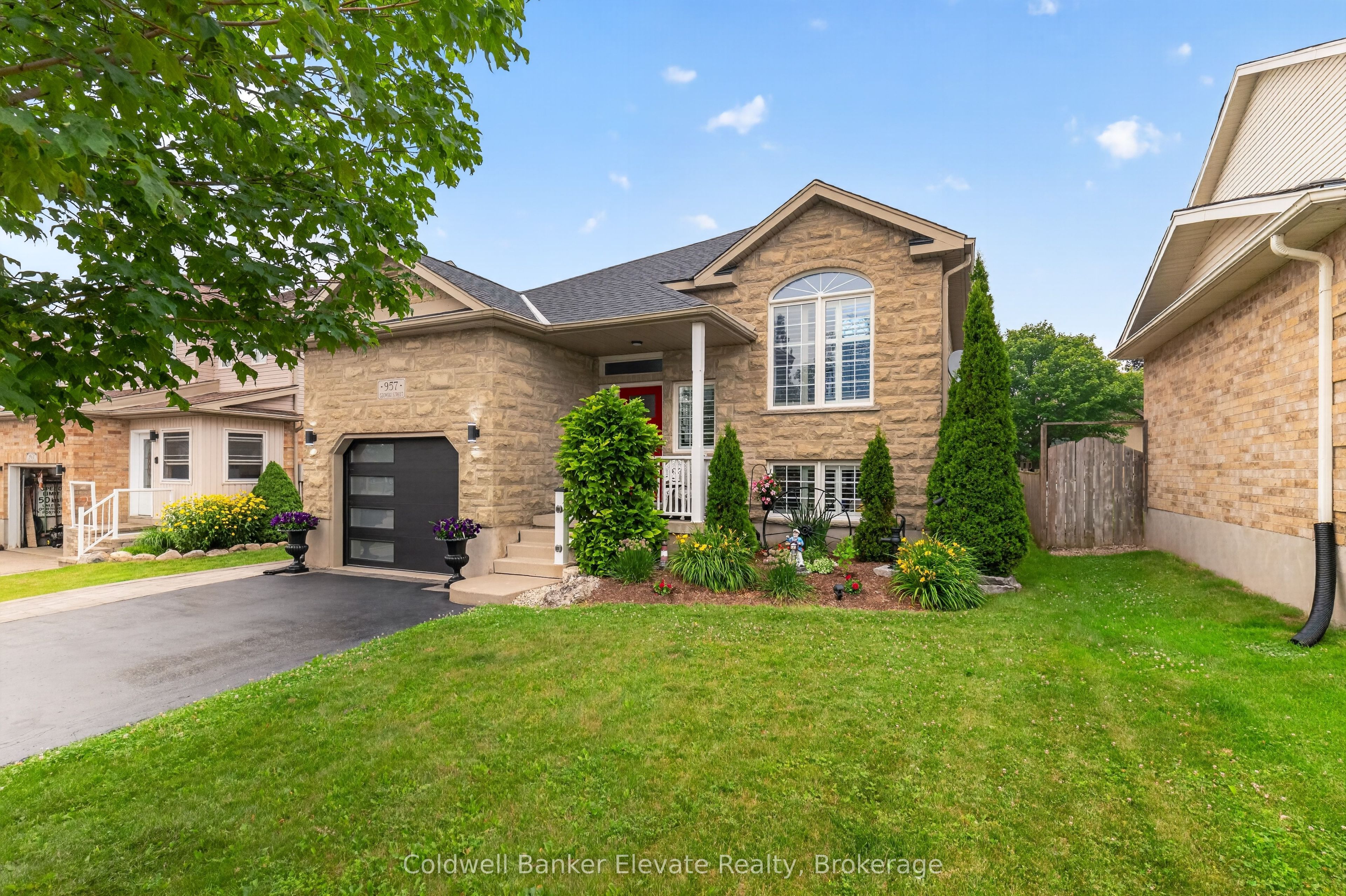 957 Gzowski Street, Centre Wellington, ON N1M 3W1 photo 2