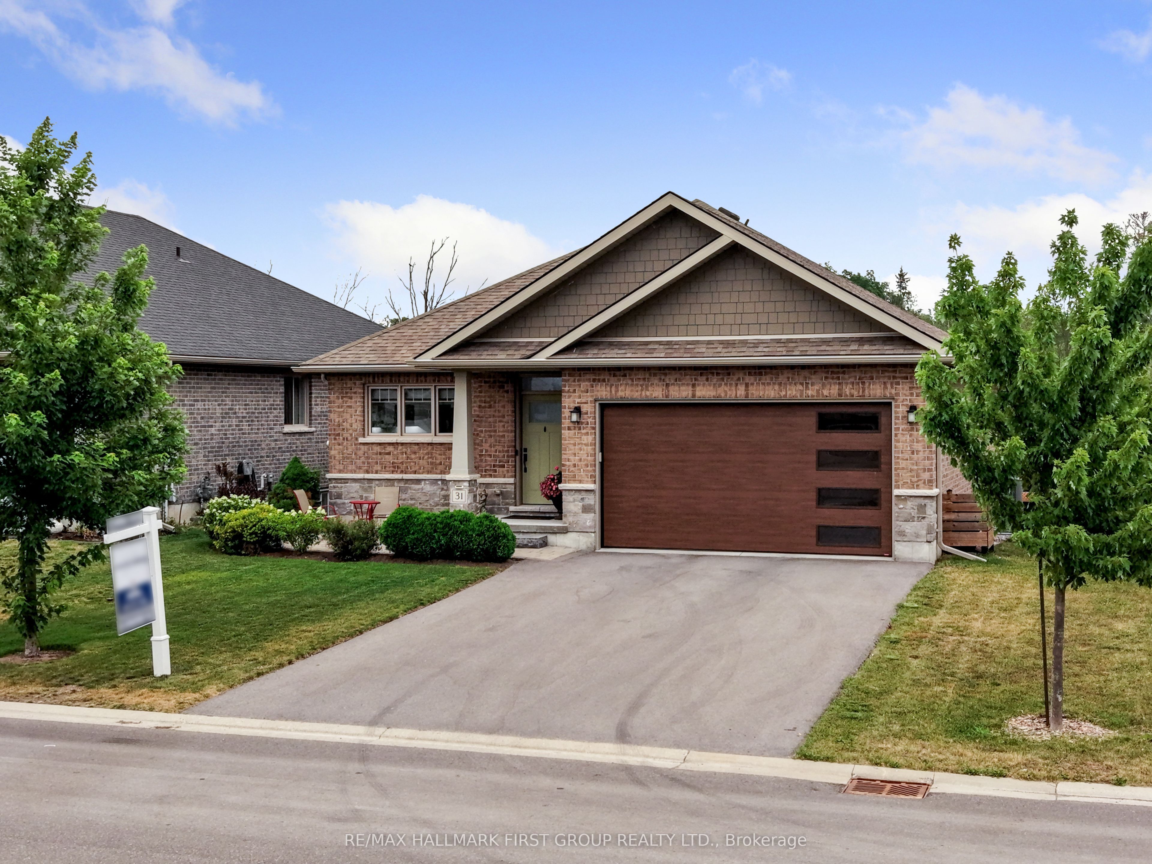31 Mercedes Drive, Belleville, ON K8N 0B7 photo 2