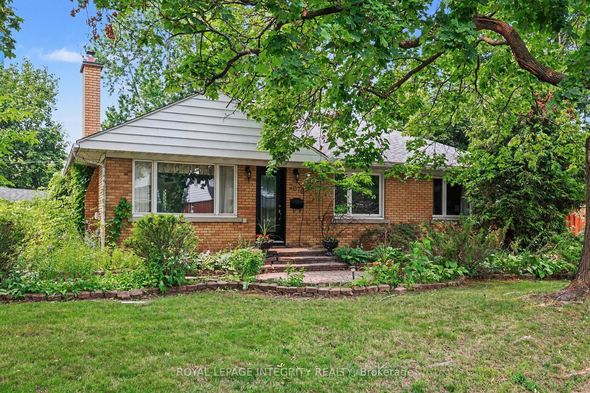 2076 Niagara Drive, Alta Vista and Area, ON K1H 6H1 photo 2