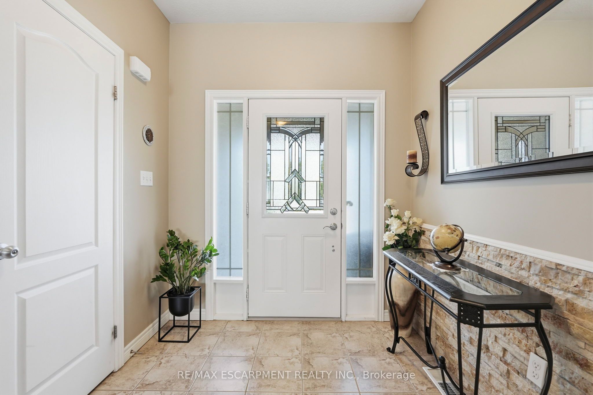 1332 Baseline Road, Hamilton, ON L8E 0E4 photo 4