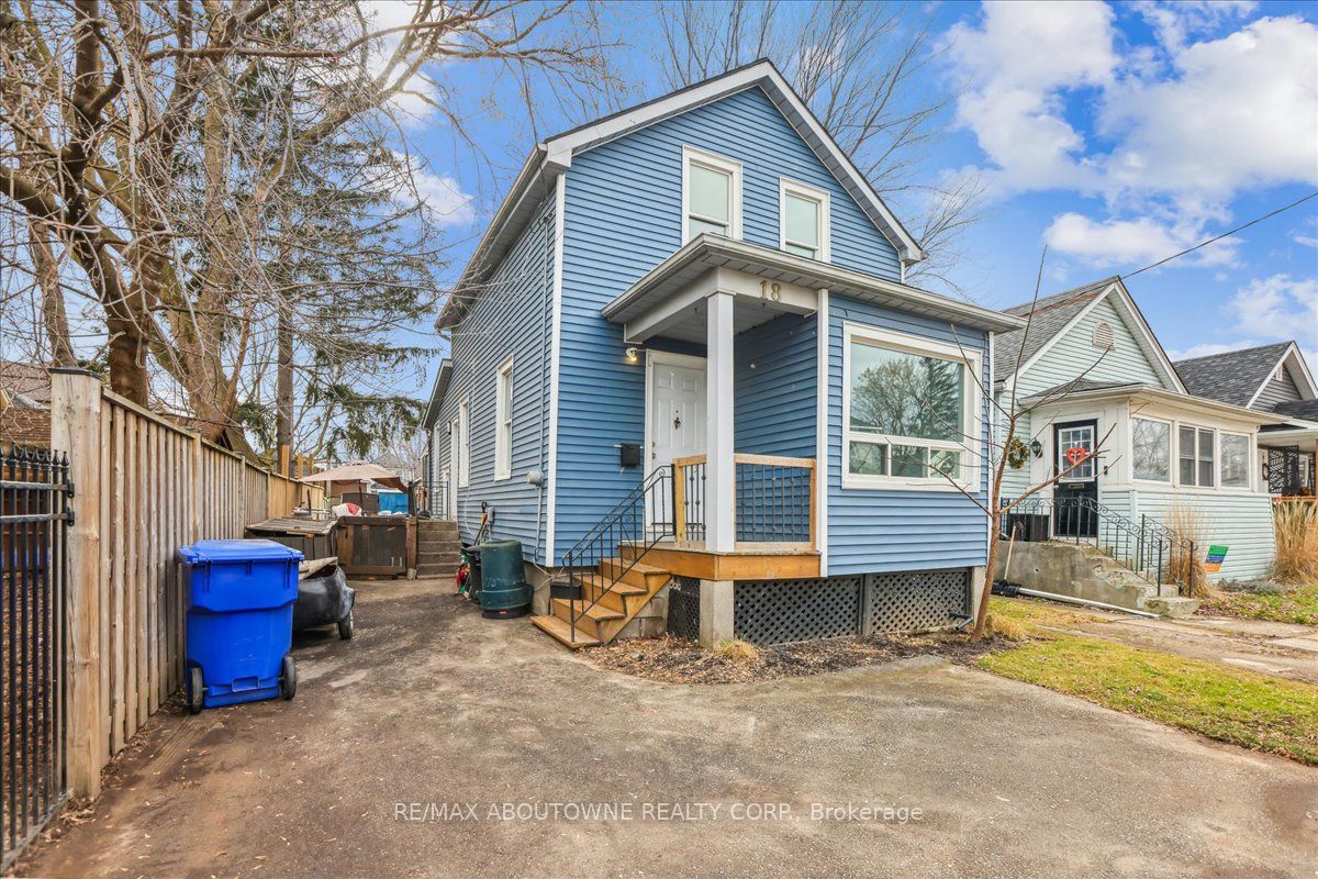 18 Linwood Street, St. Catharines, ON L2R 1H3