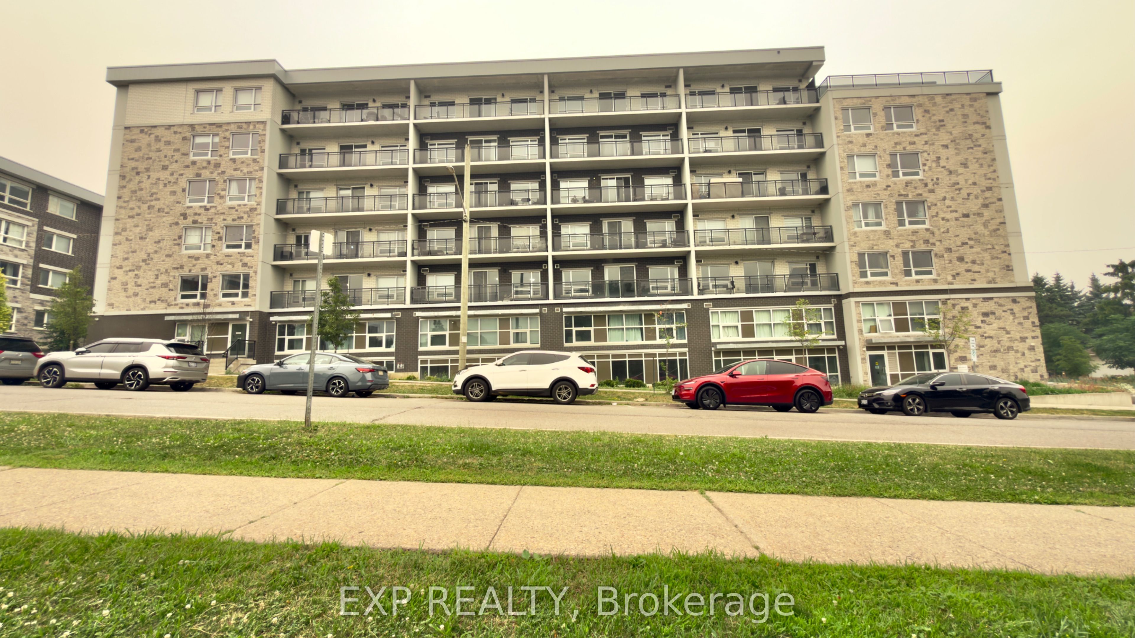 275B Larch Street 608, Waterloo, ON N2L 3R2