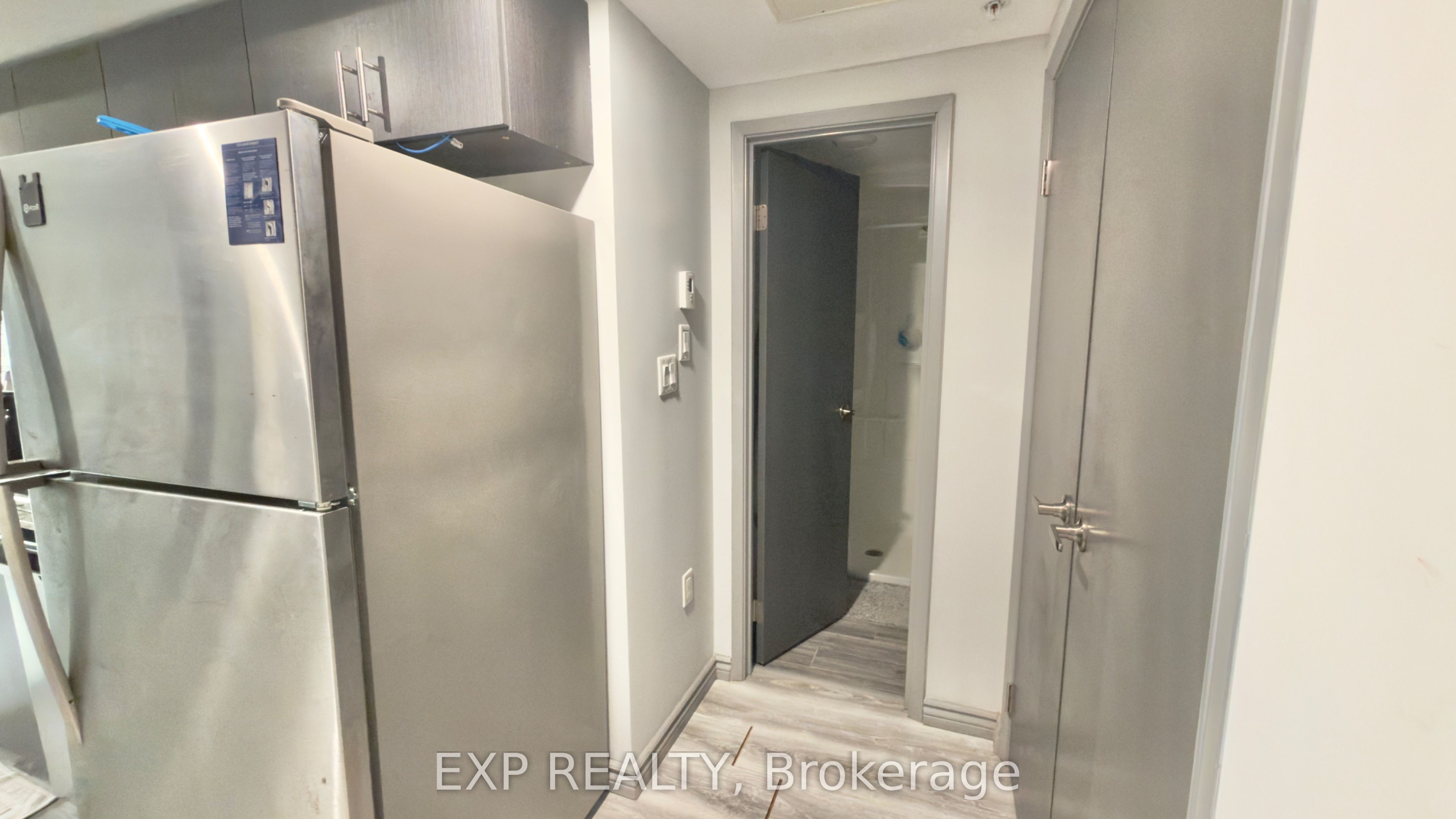 275B Larch Street 608, Waterloo, ON N2L 3R2 photo 4