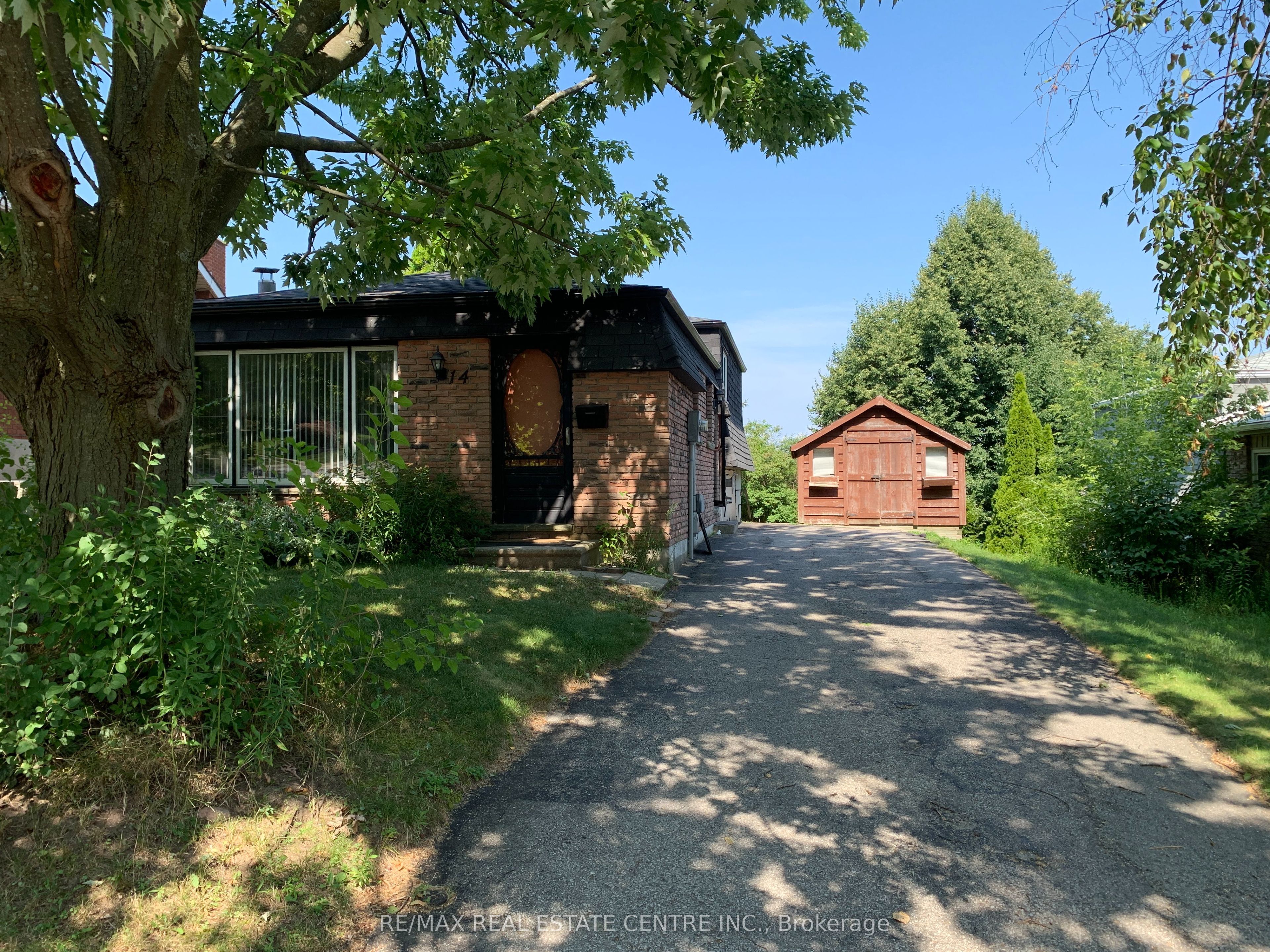 14 Sandsprings Crescent, Kitchener, ON N2E 2C7 photo 3