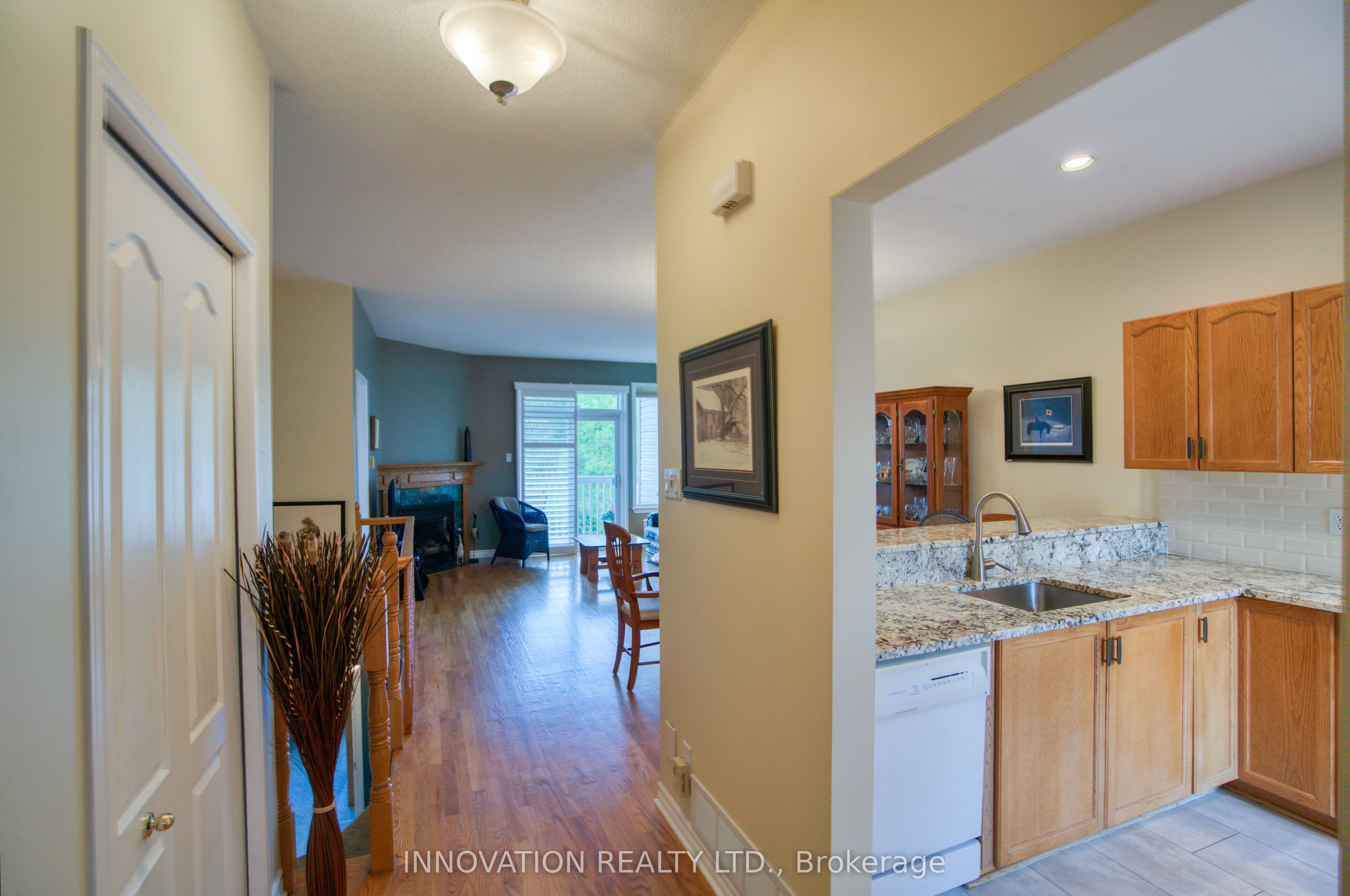 27 Eileen Crescent, Stittsville - Munster - Richmond, ON K2S 1X2 photo 4