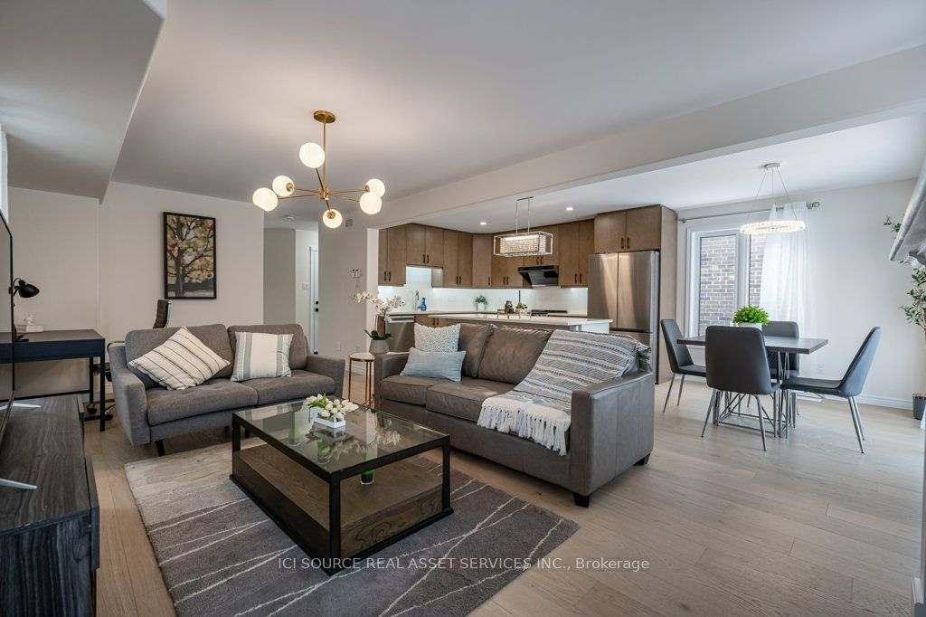 212 O'Neil Street, Peterborough, ON K9K 0H5 photo 3