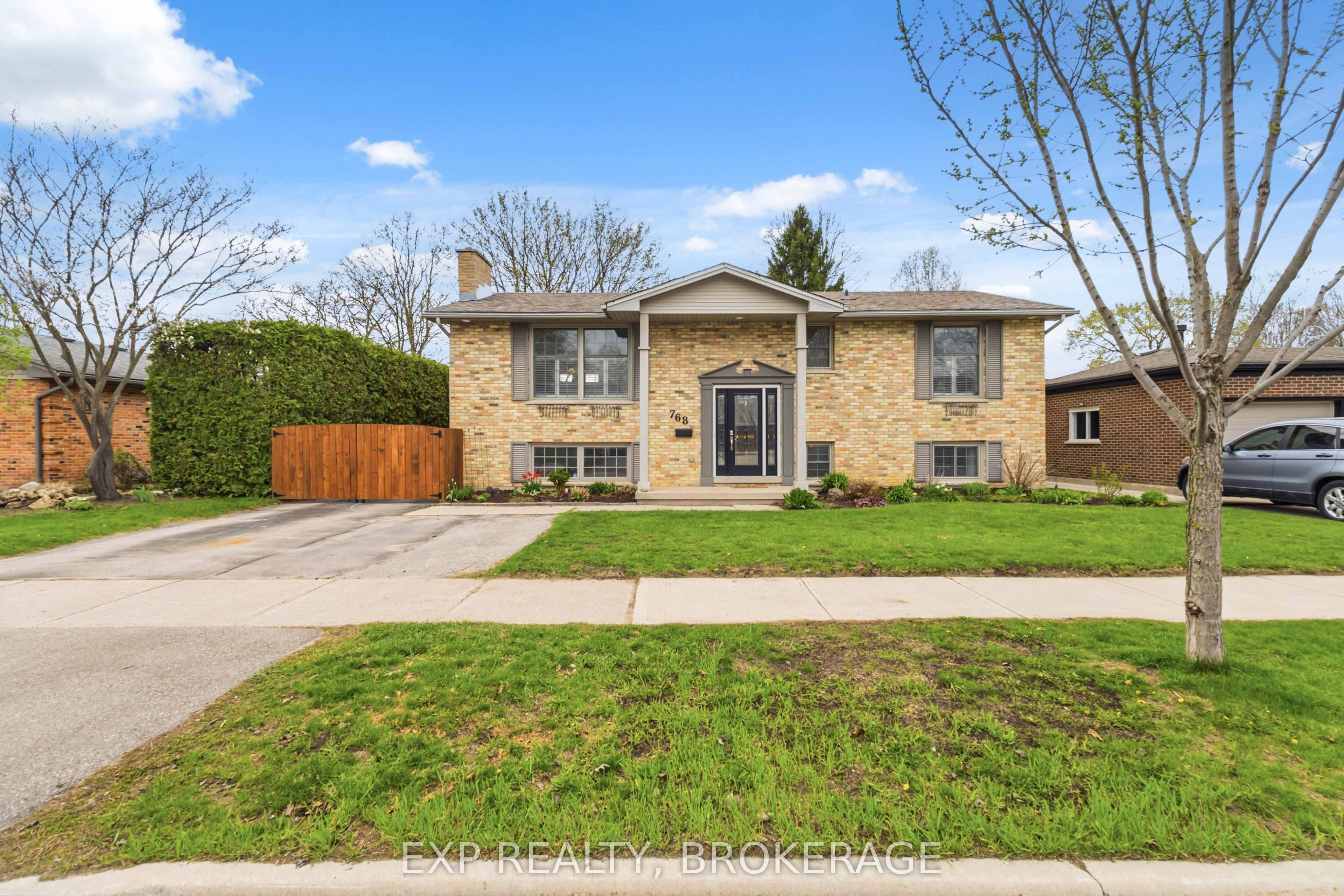 768 Grenfell Drive, London North, ON N5X 2C7 photo 2
