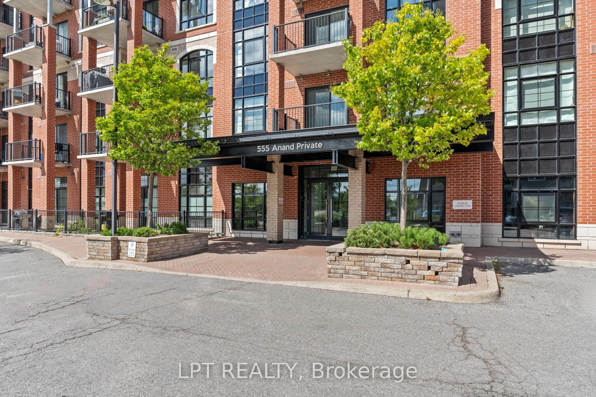 555 Anand Private 707, Billings Bridge - Riverside Park and Area, ON K1V 2R7 photo 3