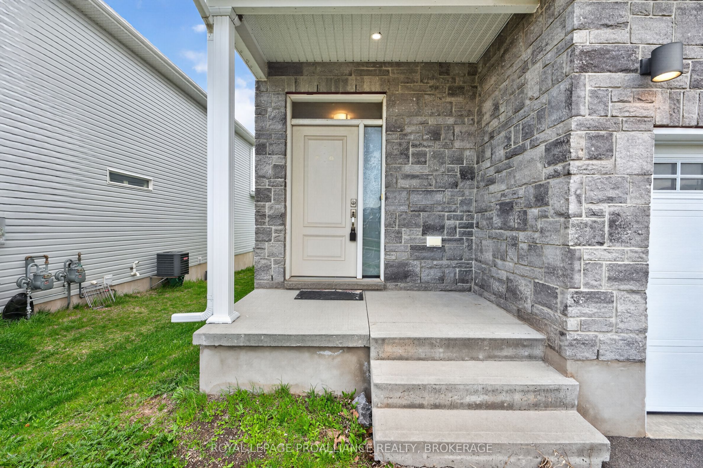 322 Holden Street, Kingston, ON K7P 0M4 photo 3