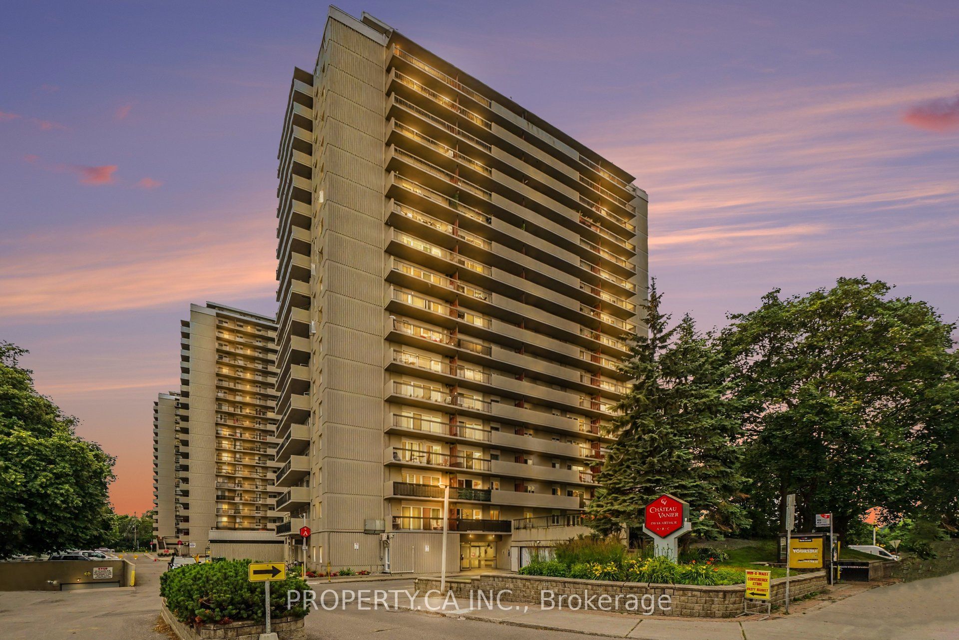 158A McArthur Avenue 805, Vanier and Kingsview Park, ON K1L 7E7