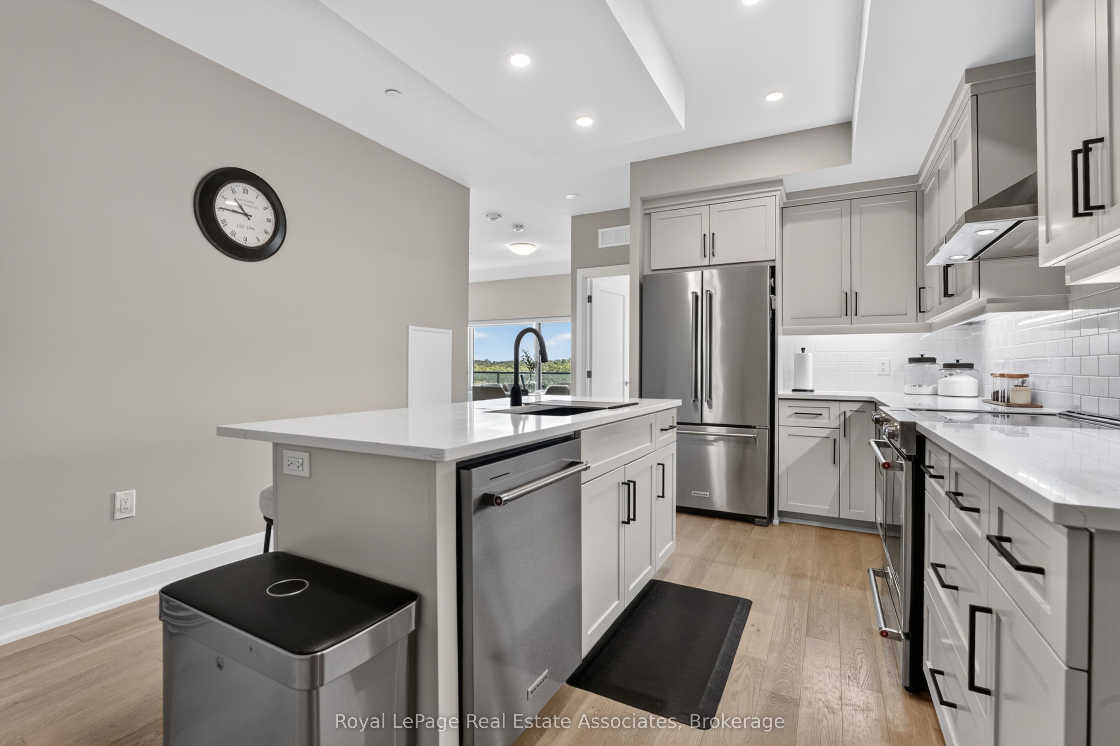 71 Wyndham Street S 612, Guelph, ON N1E 0T7 photo 3