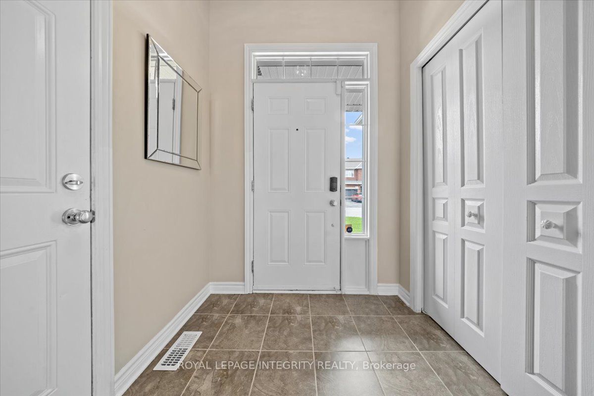 1433 Comfrey Crescent, Orleans - Cumberland and Area, ON K4A 0L8 photo 5