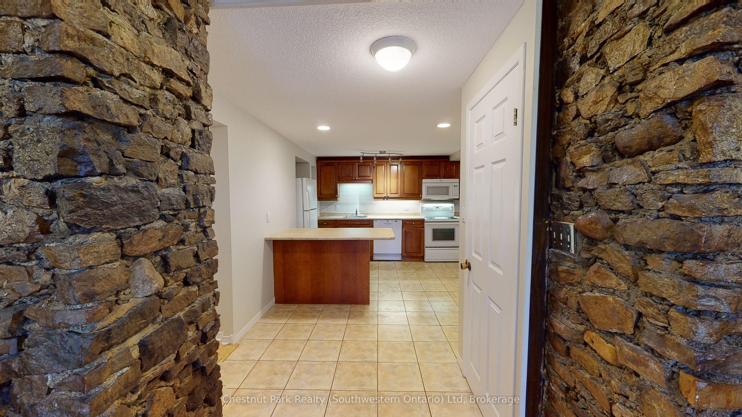 246 FOUNTAIN Street S 102, Cambridge, ON N3H 1H9 photo 4