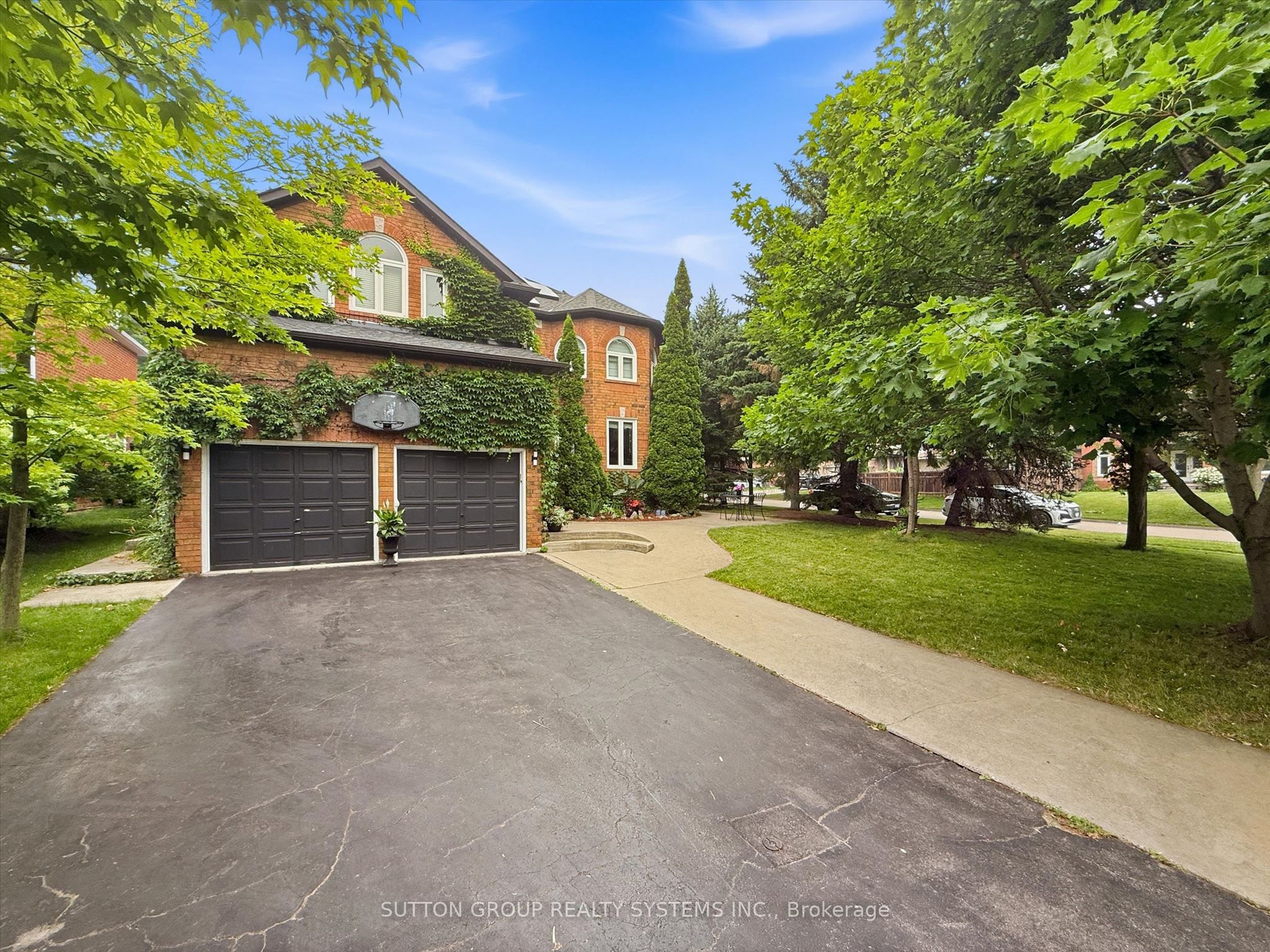7 Arnhem Court, Hamilton, ON L8B 0N9 photo 3