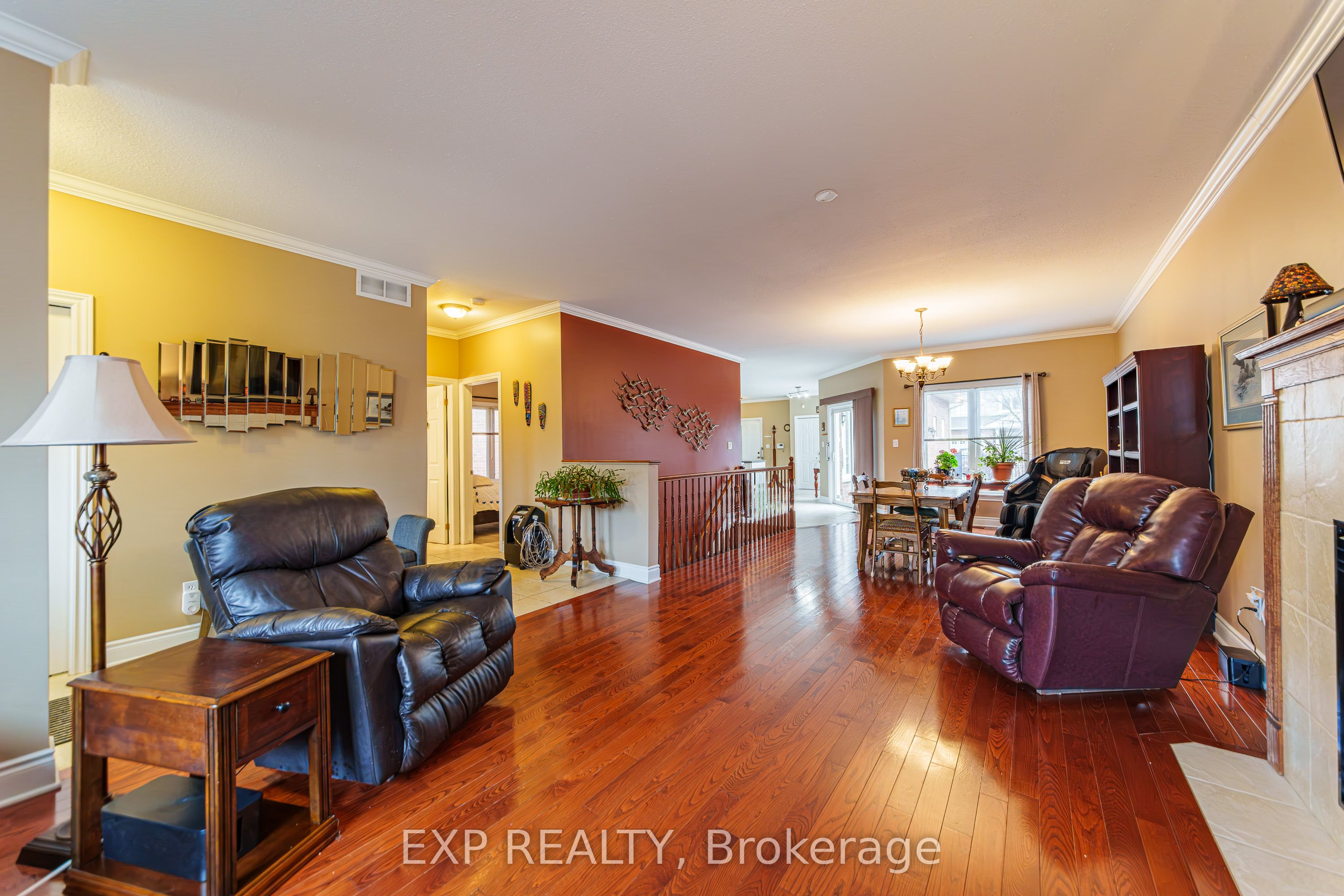 1496 Queensdale Avenue, Blossom Park - Airport and Area, ON K1T 4G3 photo 4