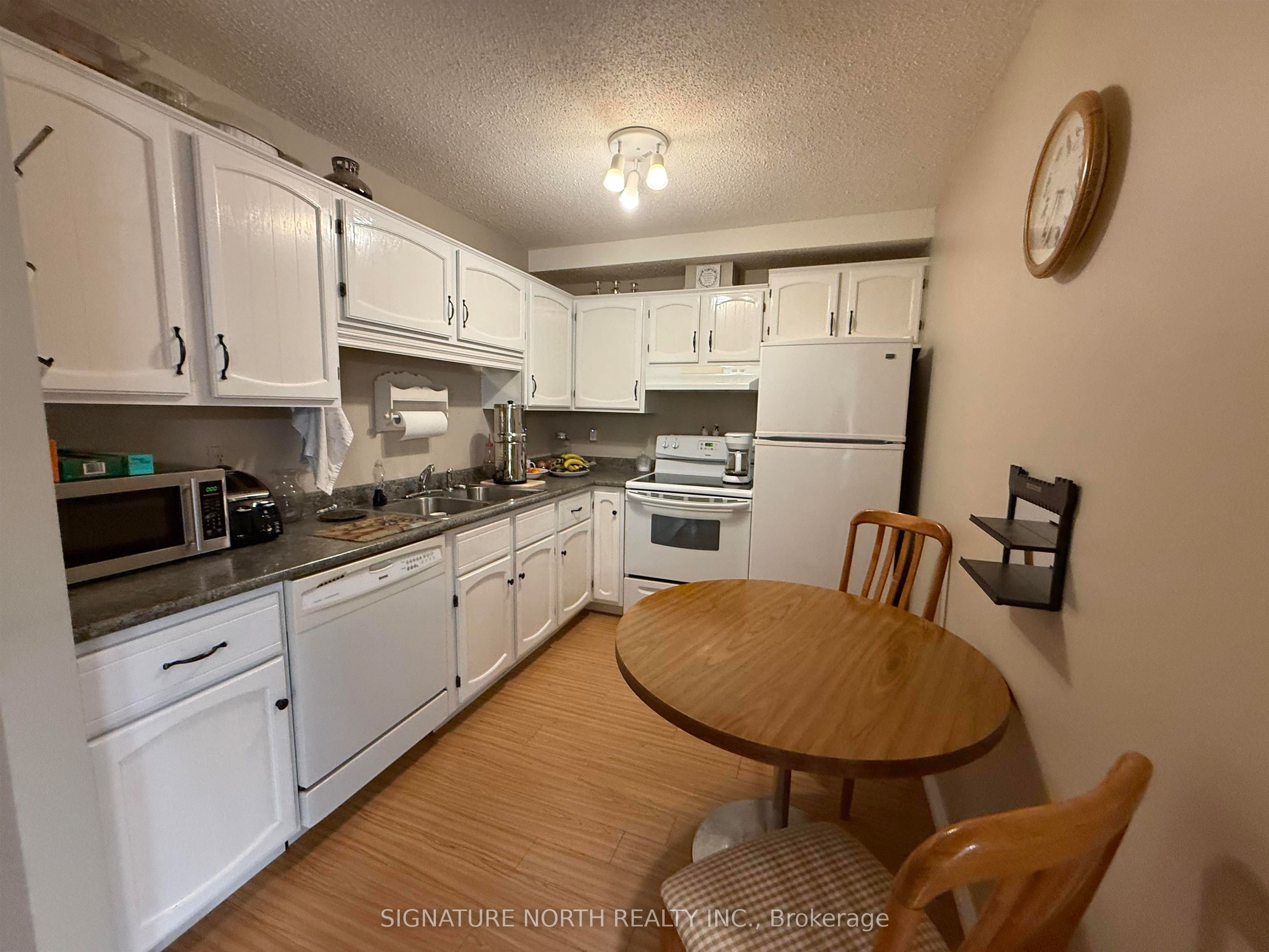 165 Court Street N 302, Thunder Bay, ON P7A 7V1 photo 5