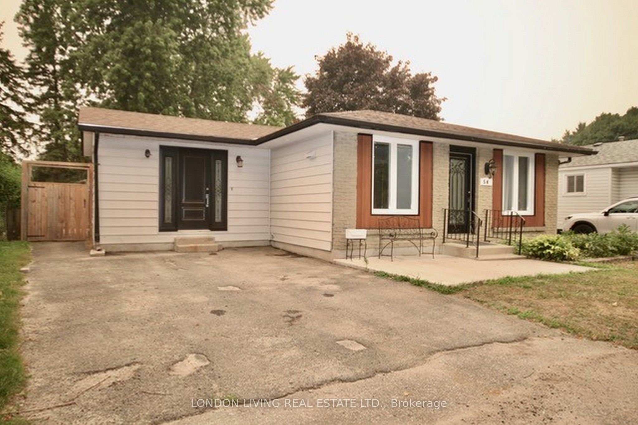 54 Nicholas Crescent, London South, ON N6E 2E9