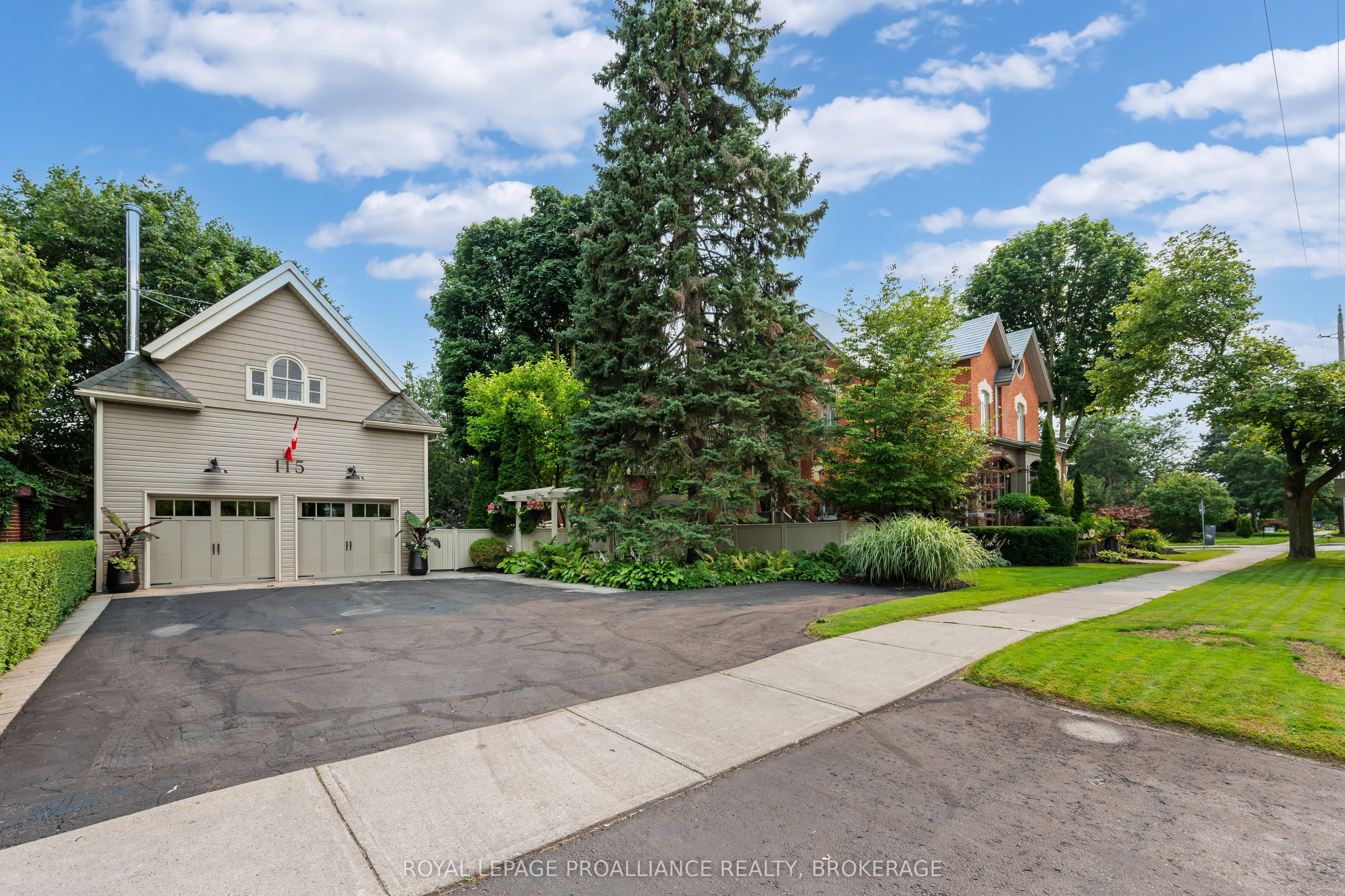 115 Bridge Street E, Belleville, ON K8N 1M4 photo 4